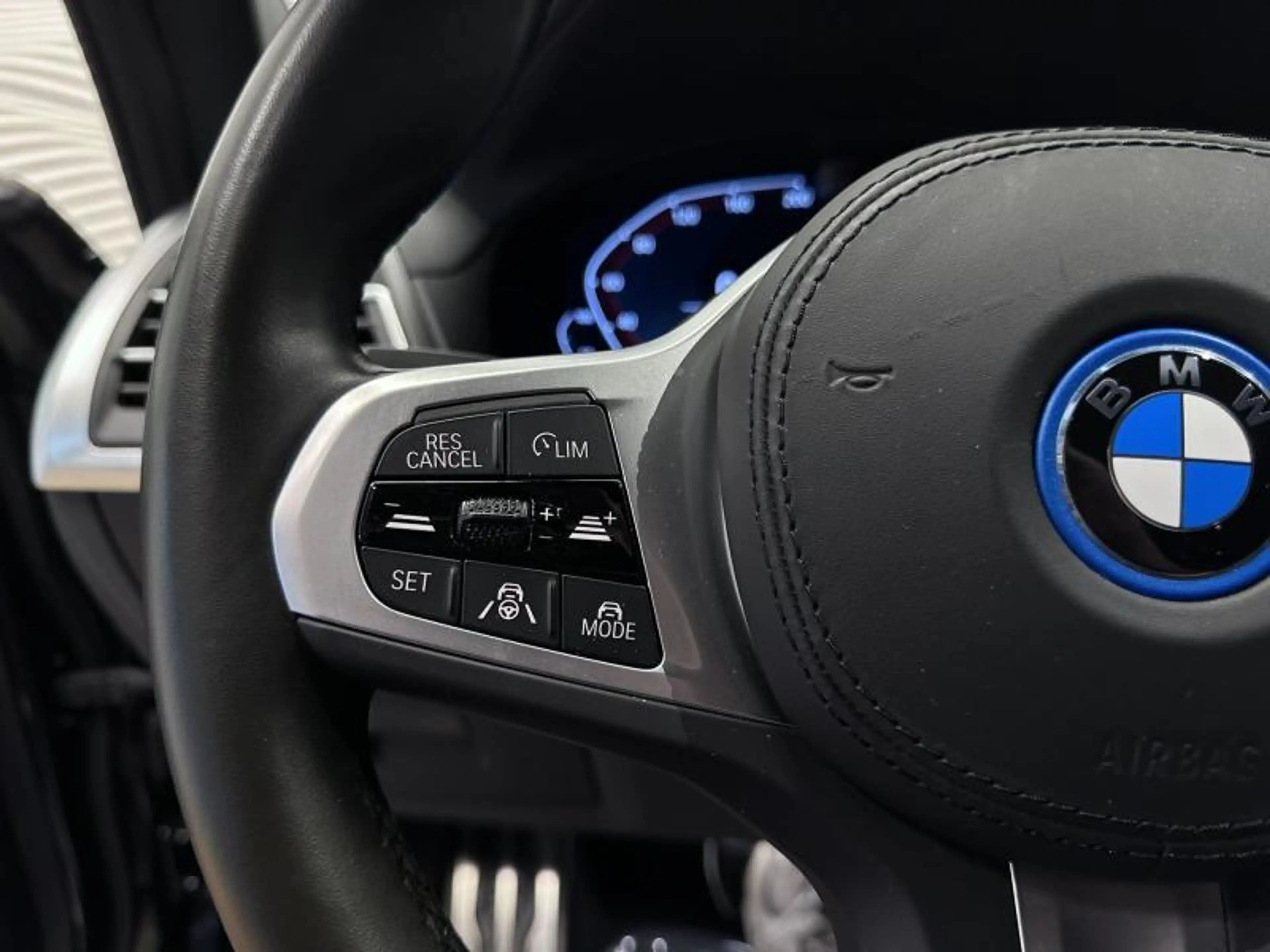 BMW iX3 *80 kWh*M-SPORT*H/K*HUD*96.1% SOH*PANO* — photo 28