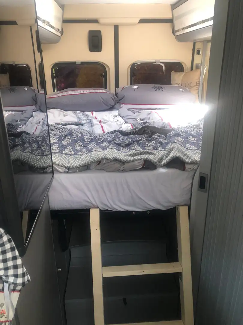Caravans-Wohnm Adria 640SLX Grau - 2