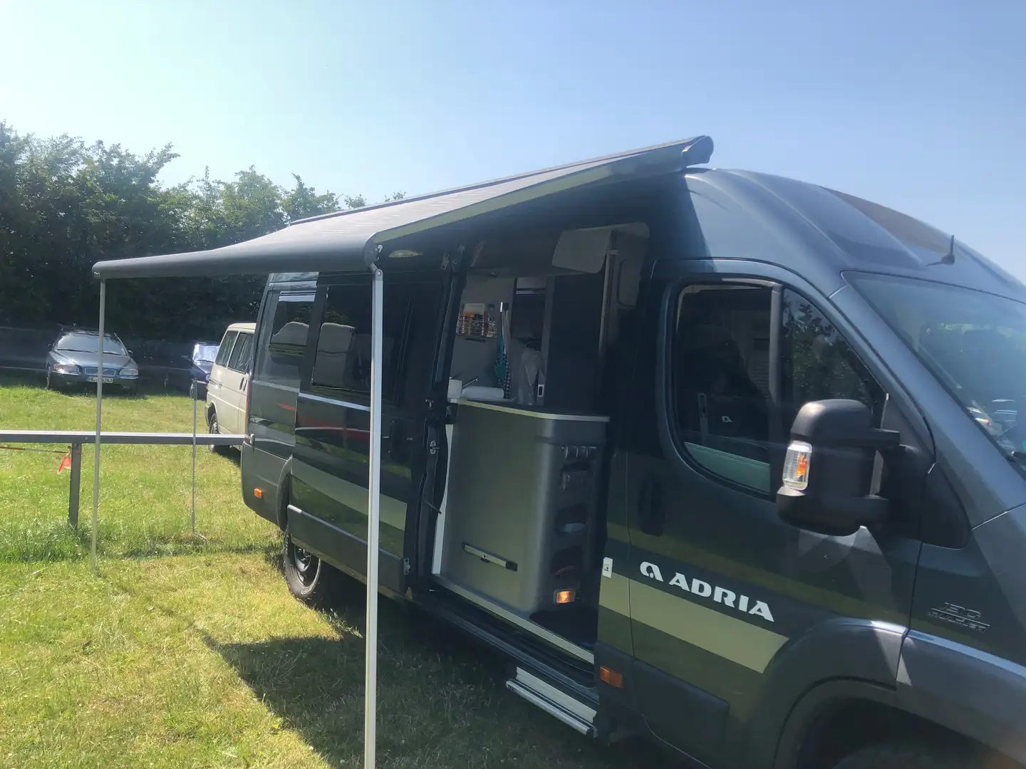 Caravans-Wohnm Adria 640SLX Grau - 1