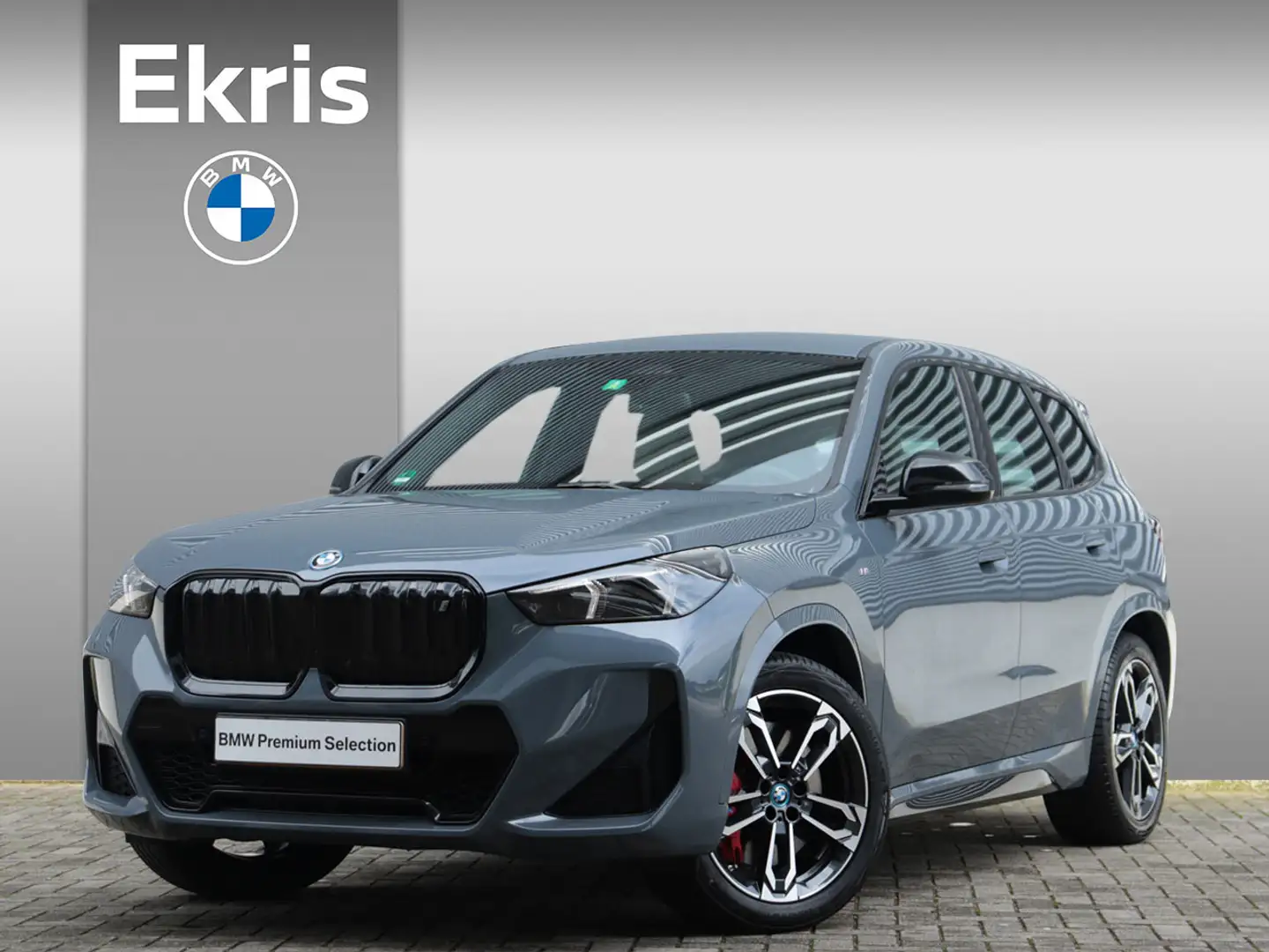 BMW iX1 xDrive30 | M Sportpakket Pro / Premium Pack / Verw Grijs - 1