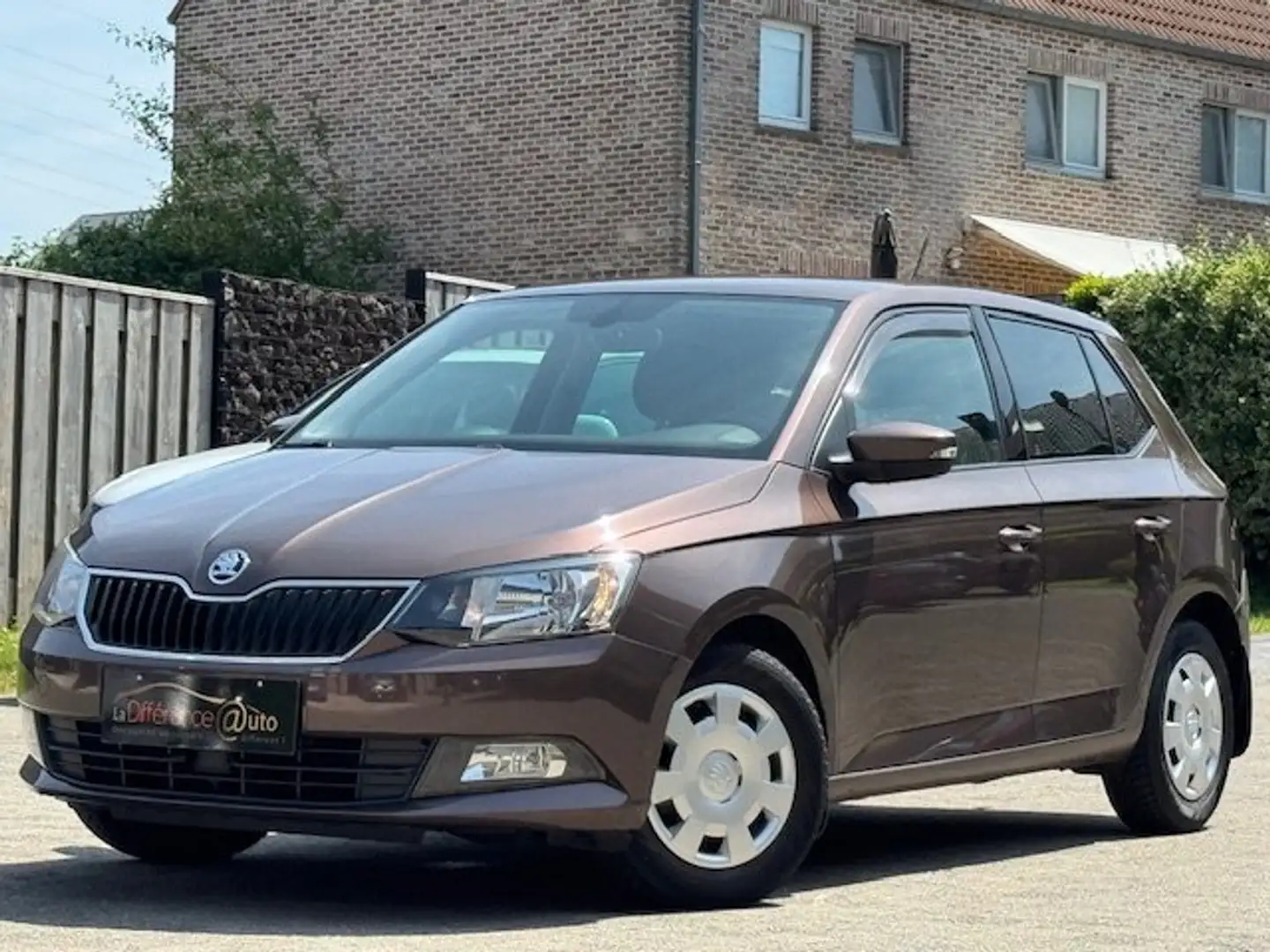 Skoda Fabia 1.0i Ambition - Clim - VE - VC - RE - DA - ABS Bruin - 1