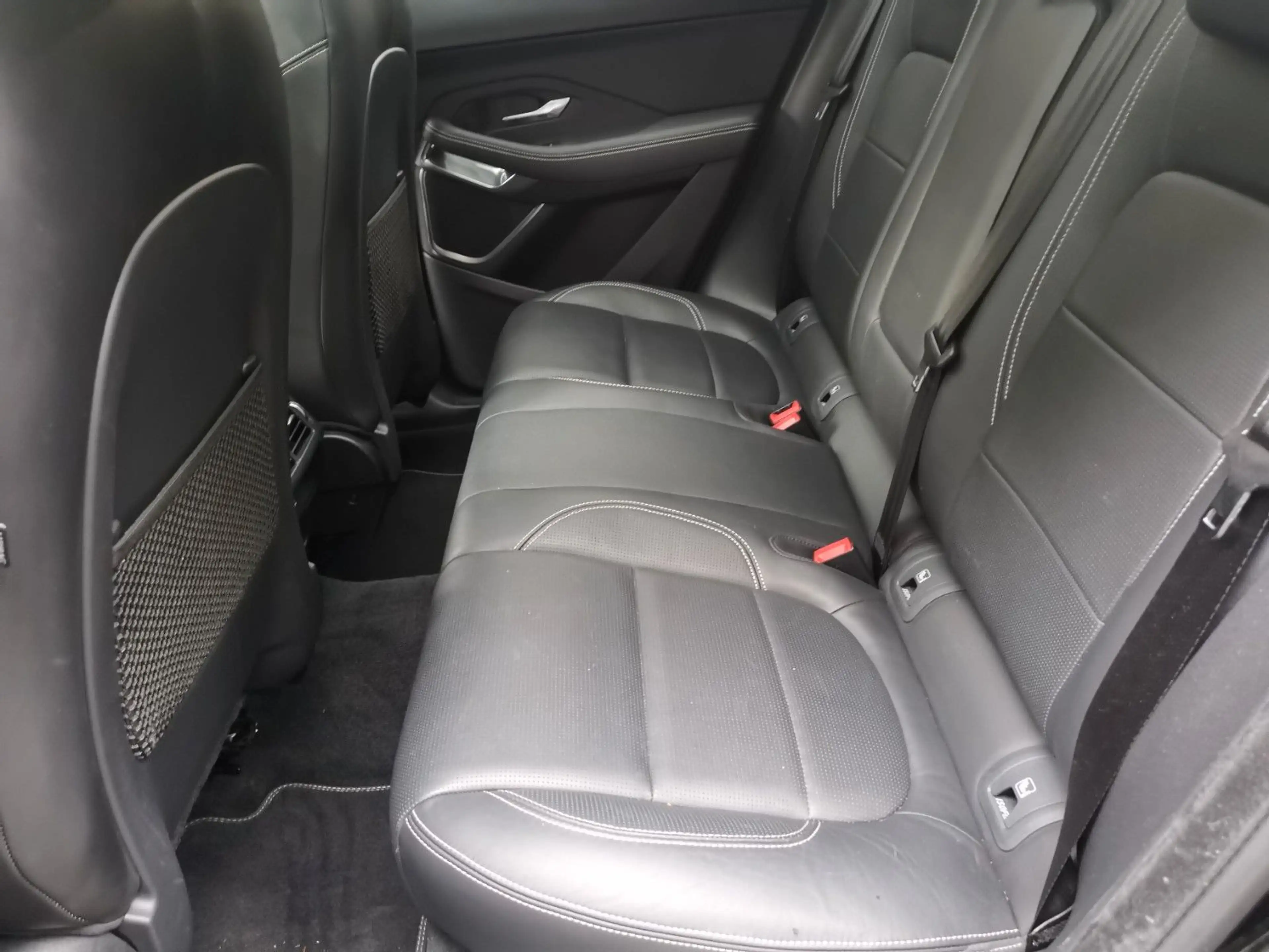 Jaguar E-Pace R-DYN.HSE D240 PS AWD LEDER PANO16299NETTO — photo 19