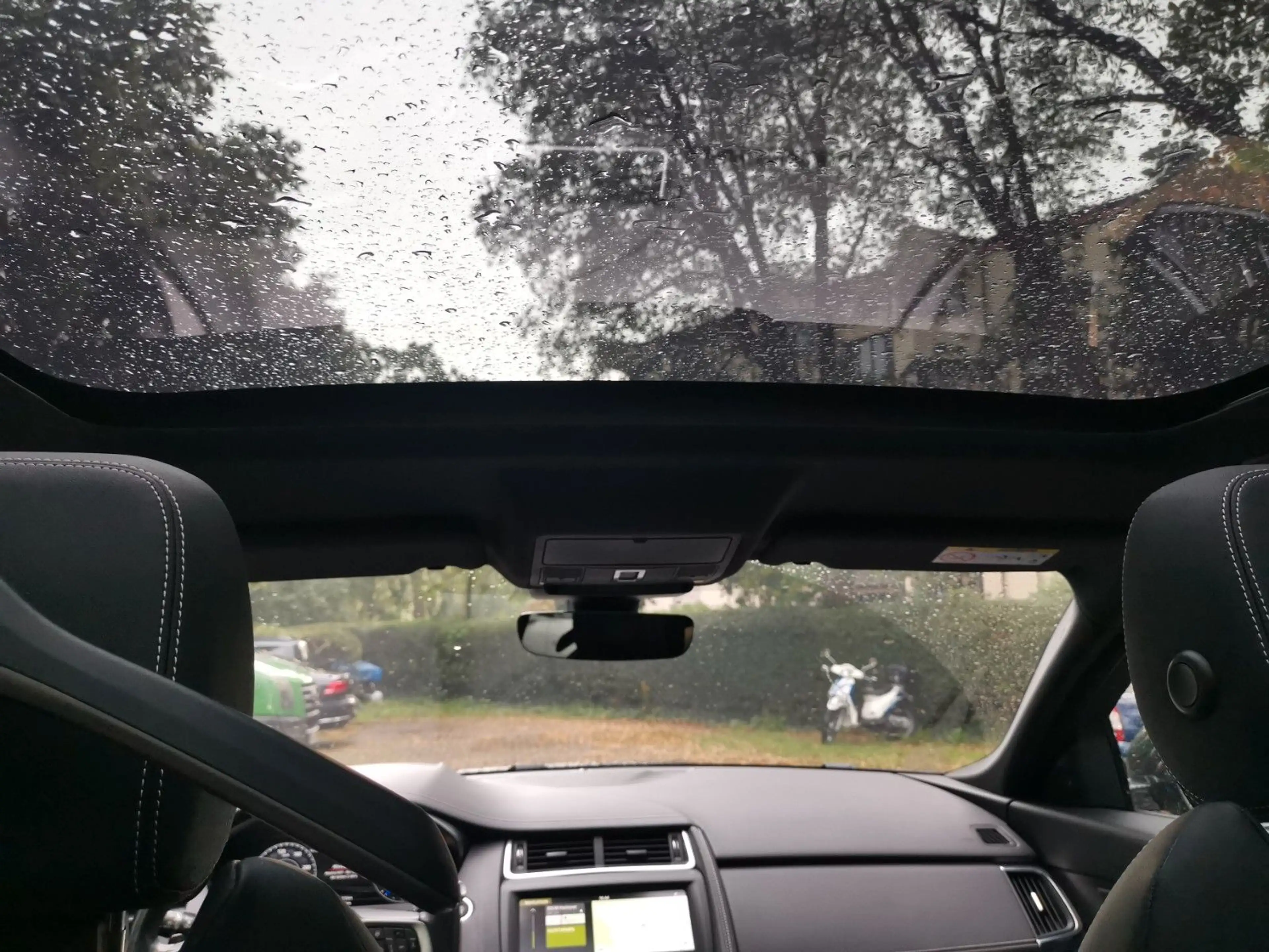 Jaguar E-Pace R-DYN.HSE D240 PS AWD LEDER PANO16299NETTO — photo 21