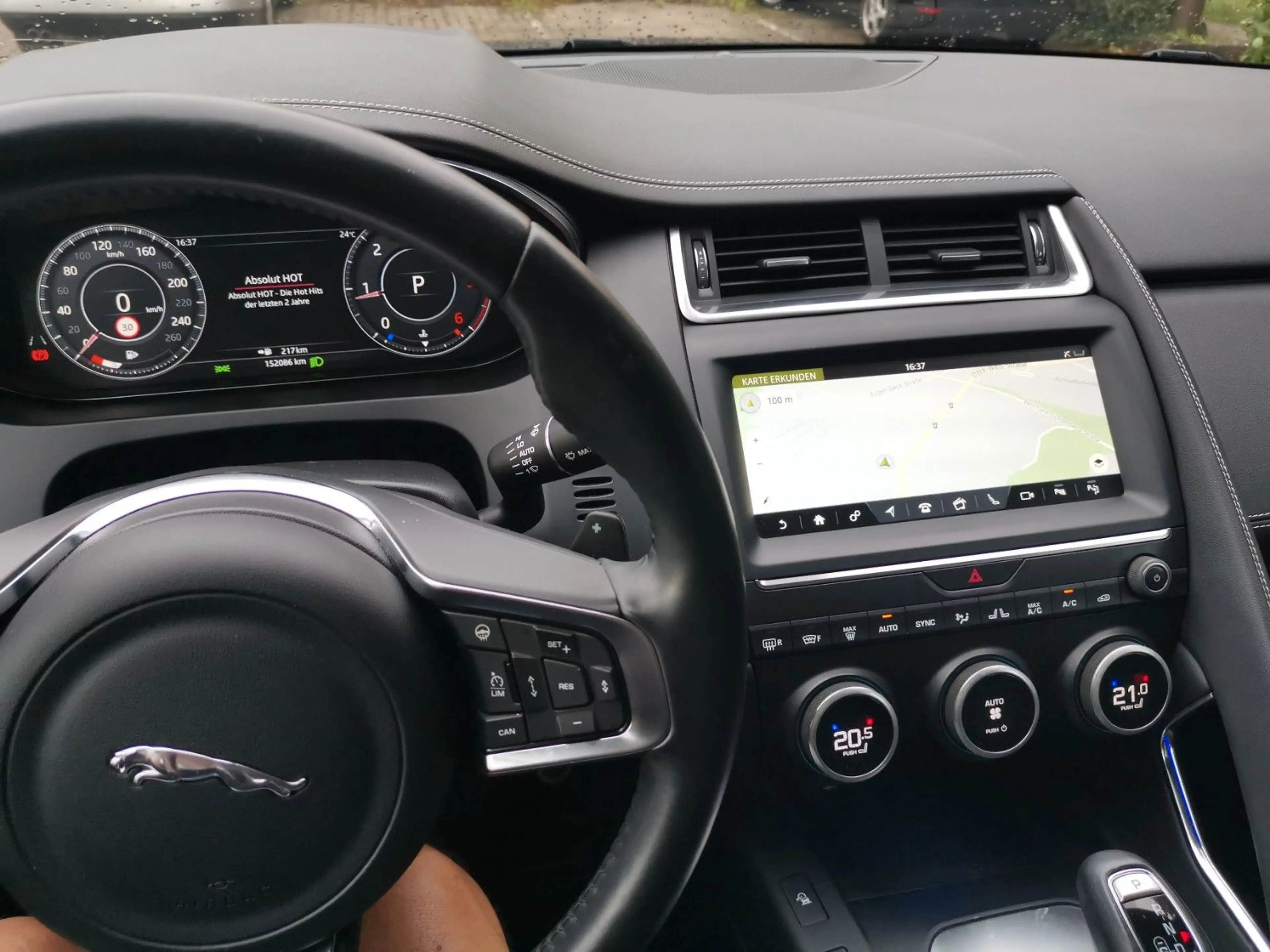 Jaguar E-Pace R-DYN.HSE D240 PS AWD LEDER PANO16299NETTO — photo 14