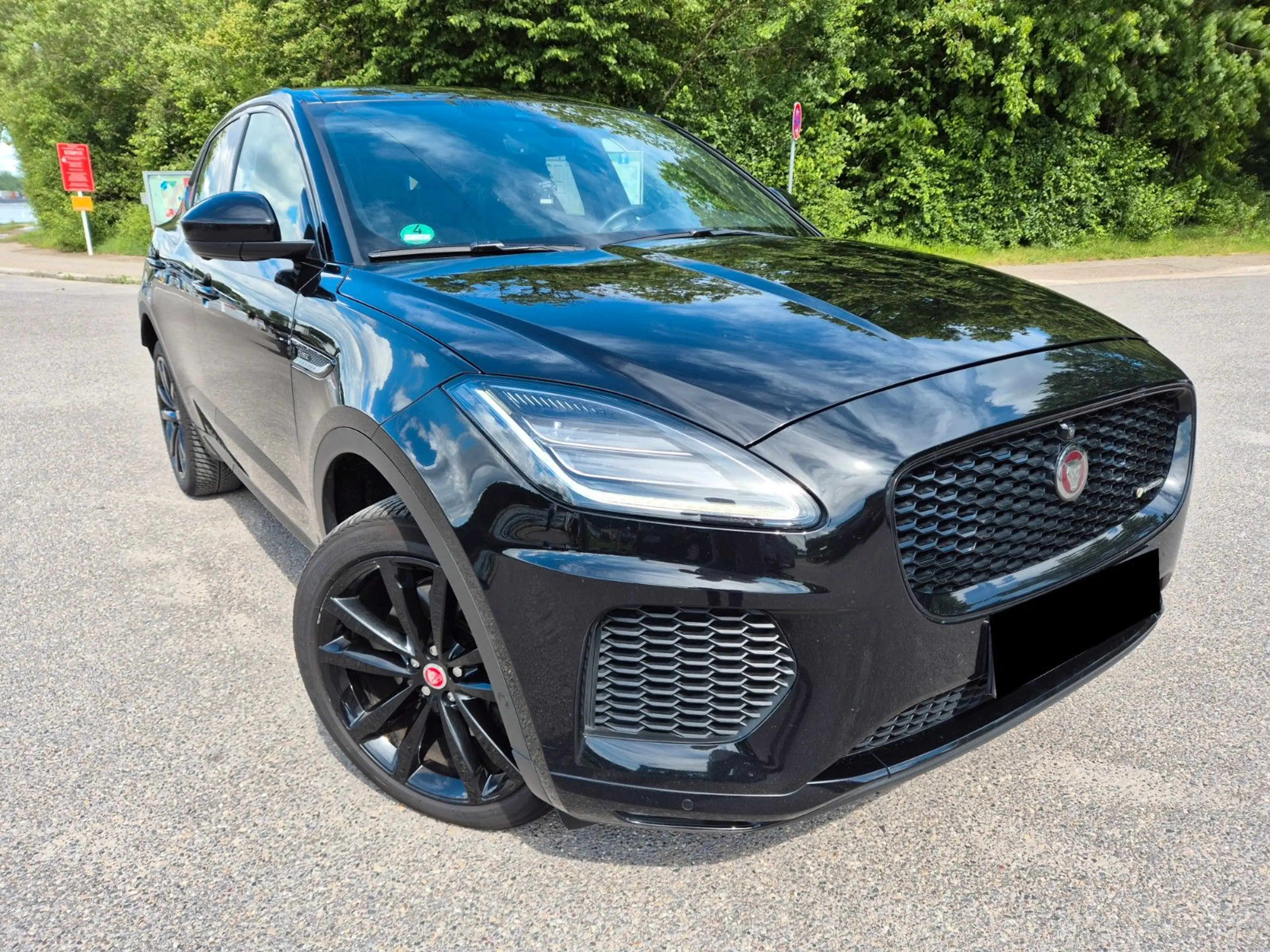 Jaguar E-Pace R-DYN.HSE D240 PS AWD LEDER PANO16299NETTO