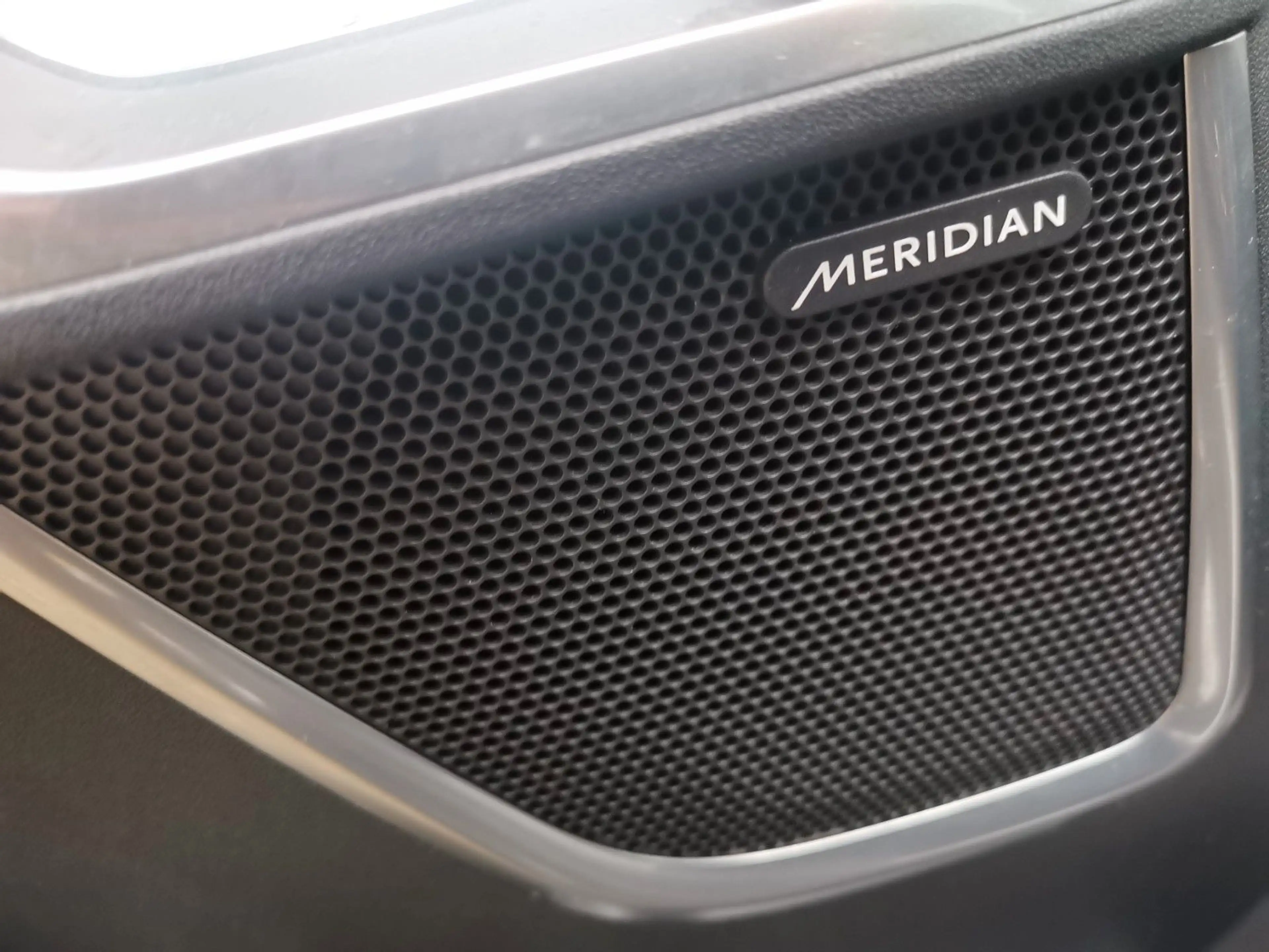 Jaguar E-Pace R-DYN.HSE D240 PS AWD LEDER PANO16299NETTO — photo 16