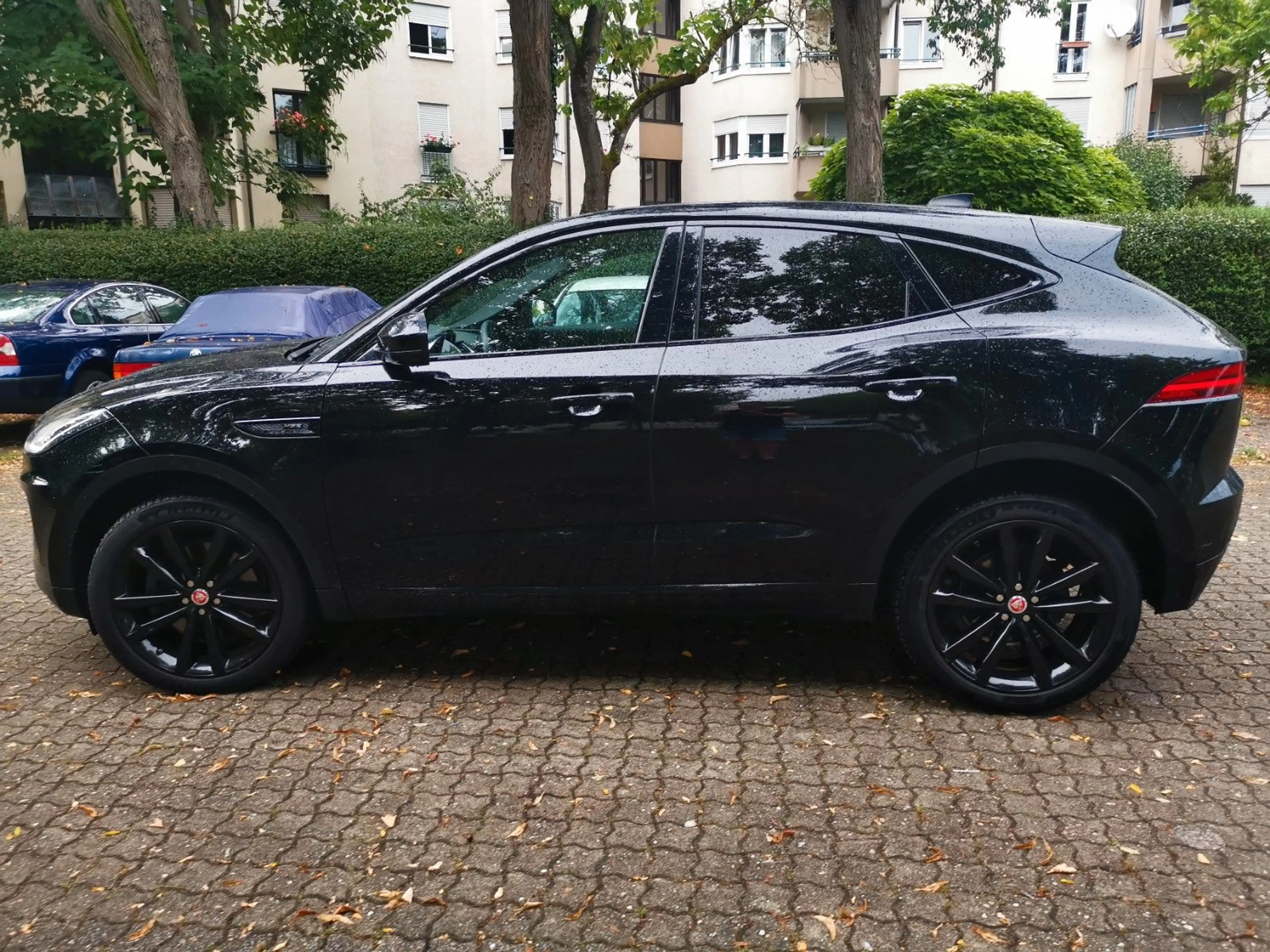 Jaguar E-Pace R-DYN.HSE D240 PS AWD LEDER PANO16299NETTO — photo 8