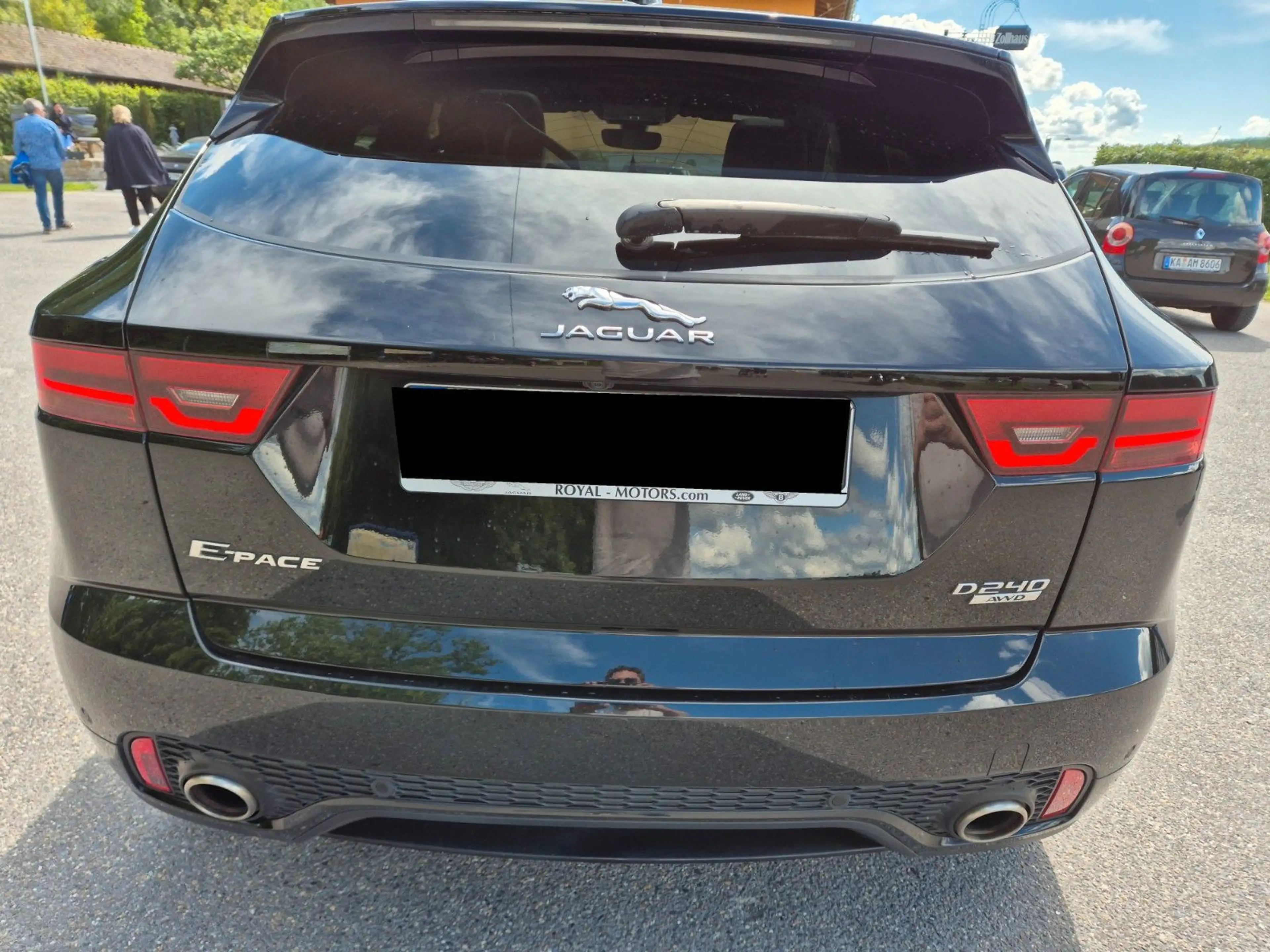 Jaguar E-Pace R-DYN.HSE D240 PS AWD LEDER PANO16299NETTO — photo 6