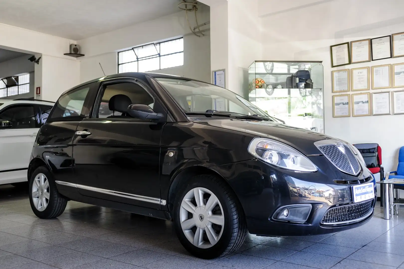 Lancia Ypsilon Ypsilon II 2007 1.3 mjt 16v Diva E5 Nero - 2