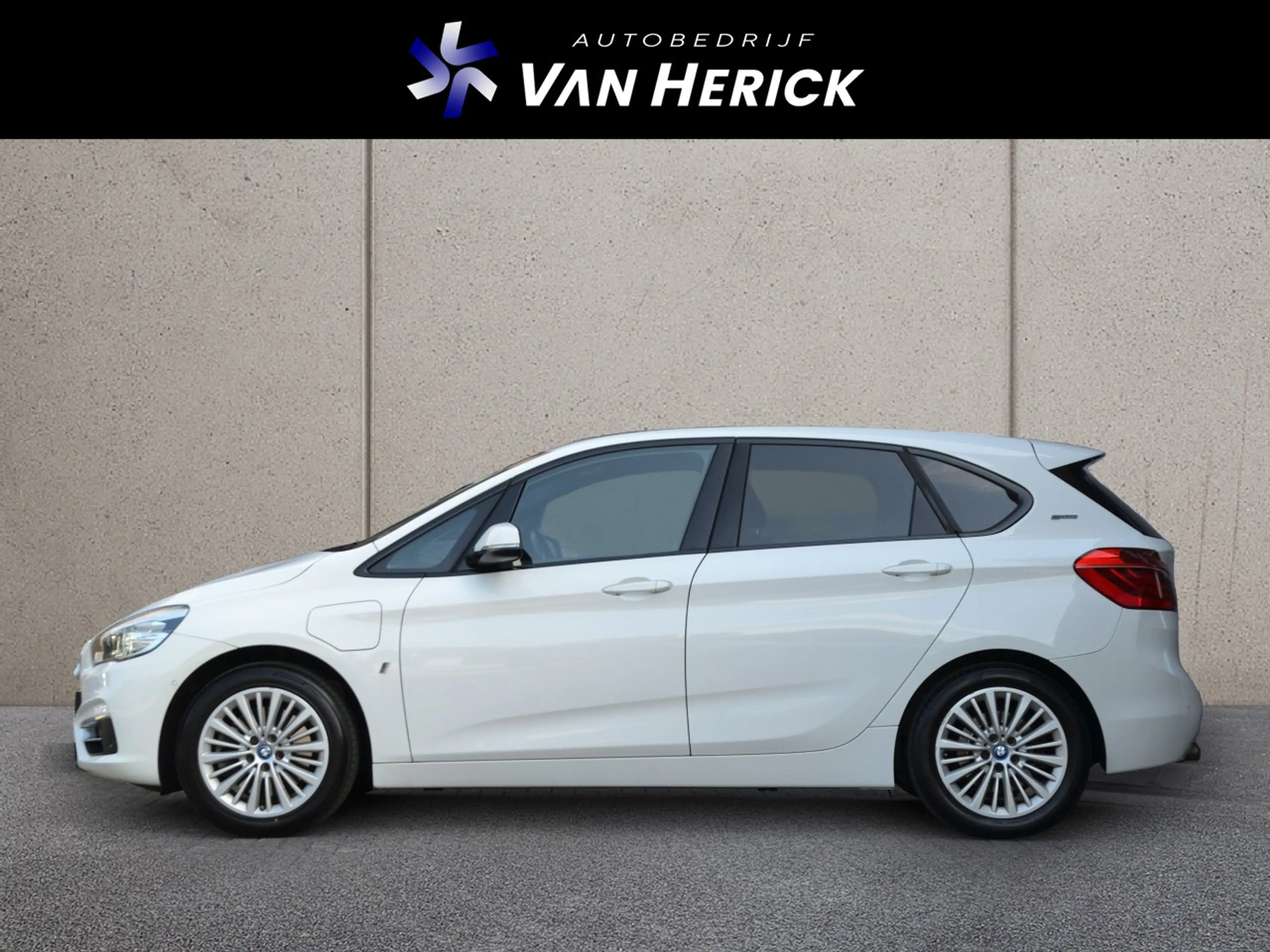 BMW 225 2-serie Active Tourer 225xe iPerformance High Exec — photo 2
