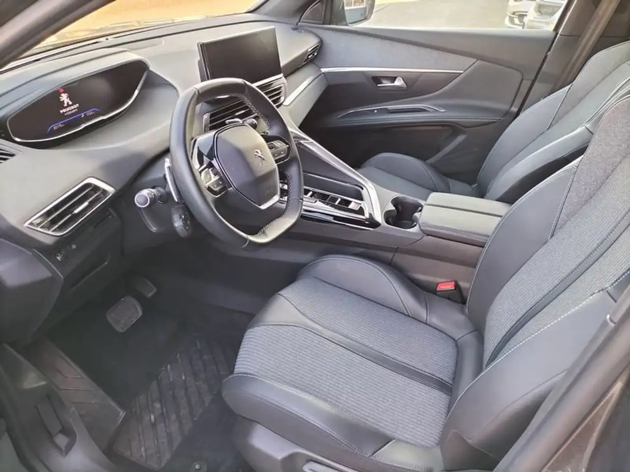 Peugeot 3008 Turbo 130 EAT8 Allure Pack FINANZIAMENTO 19