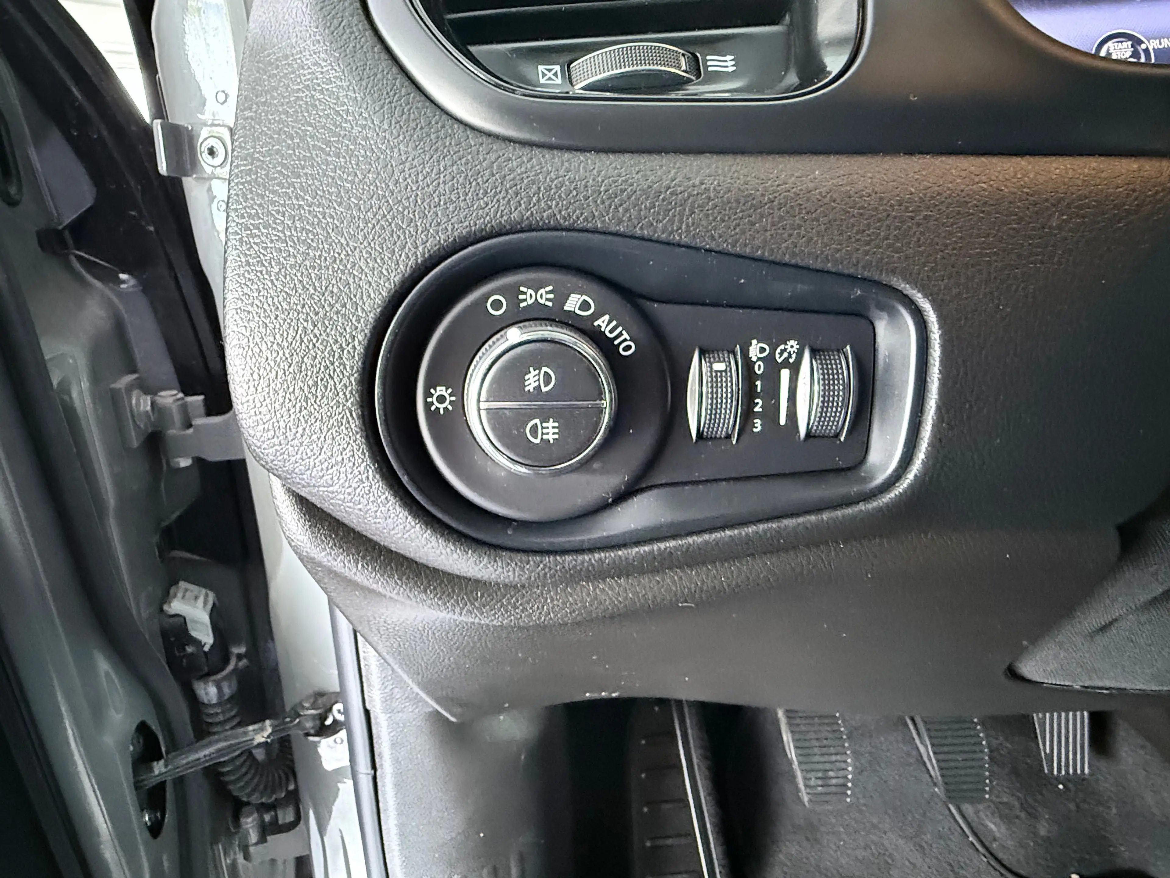 Jeep Renegade Renegade 1.0 T3 Limited — photo 9