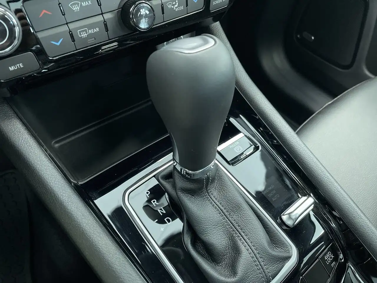 Jeep Compass photo Jeep Compass