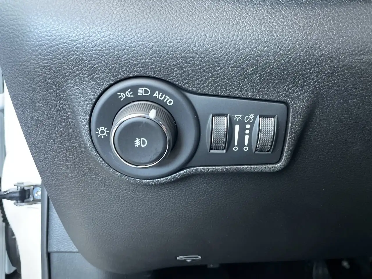 Jeep Compass photo Jeep Compass