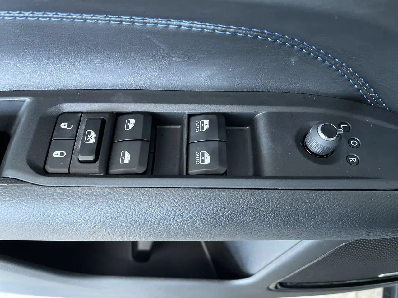 Jeep Compass photo Jeep Compass