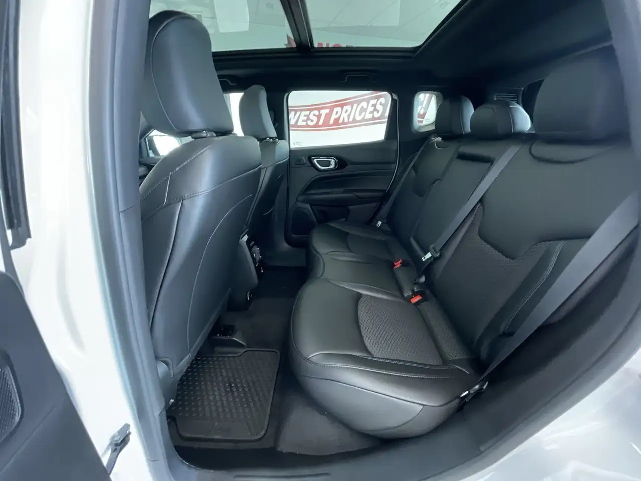 Jeep Compass photo Jeep Compass