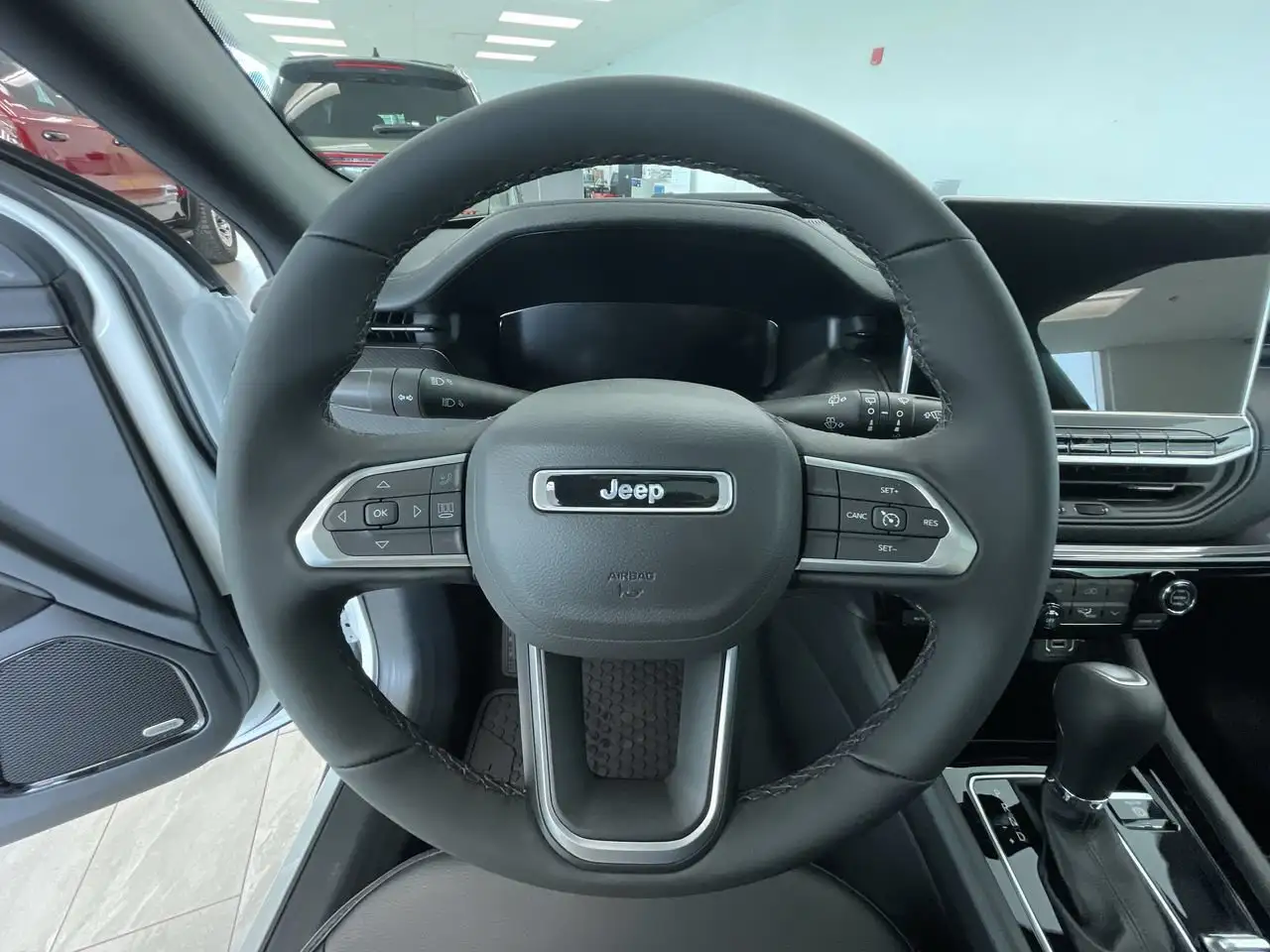 Jeep Compass photo Jeep Compass