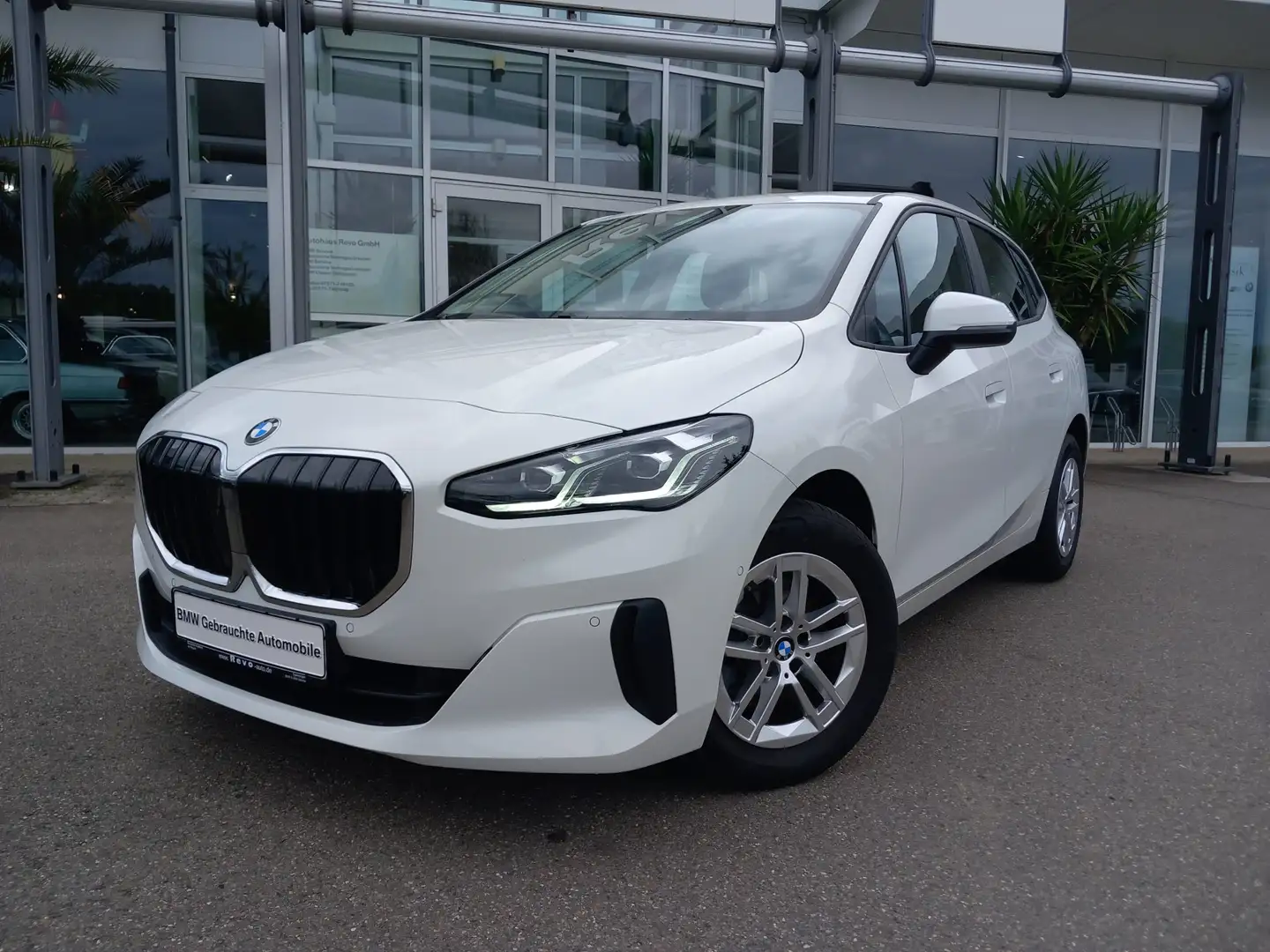BMW 218 d  Active Tourer Aut LED SHZ DAB  RFK Shz Weiß - 2