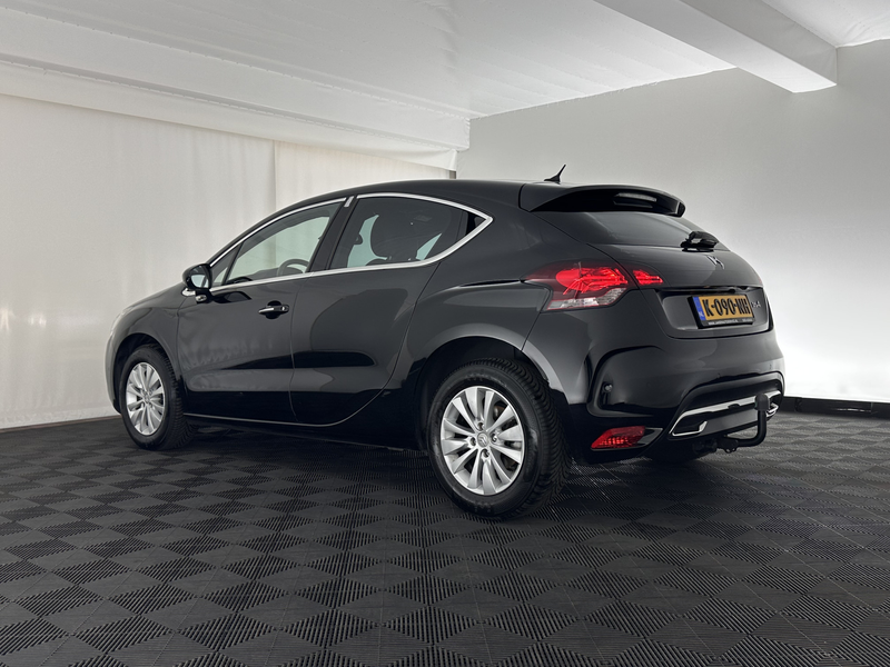 DS Automobiles DS 4 1.6 BlueHDi Chic *PANO-WINDOW | FULL-LED | LEATHER — photo 4