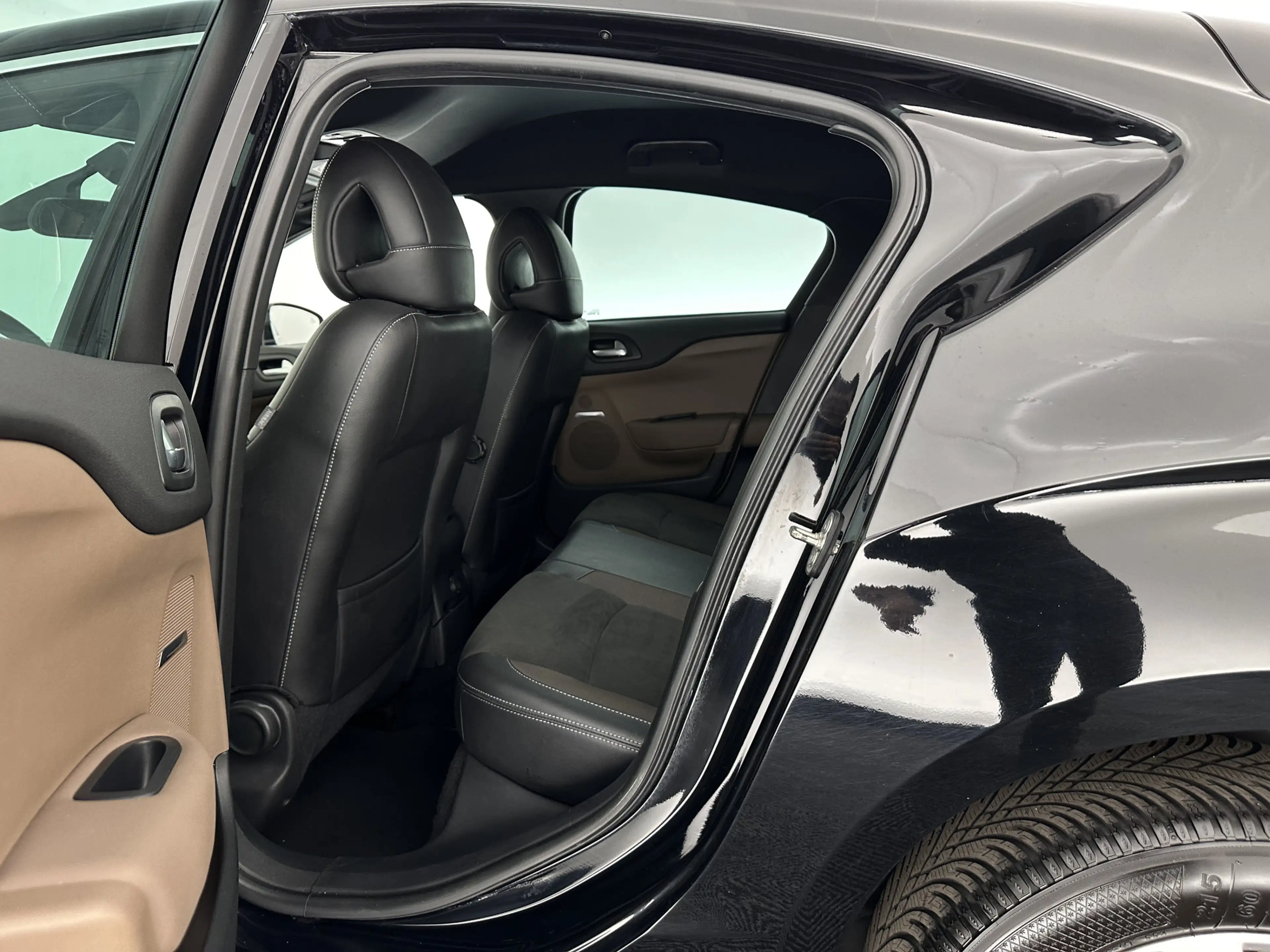 DS Automobiles DS 4 1.6 BlueHDi Chic *PANO-WINDOW | FULL-LED | LEATHER — photo 9
