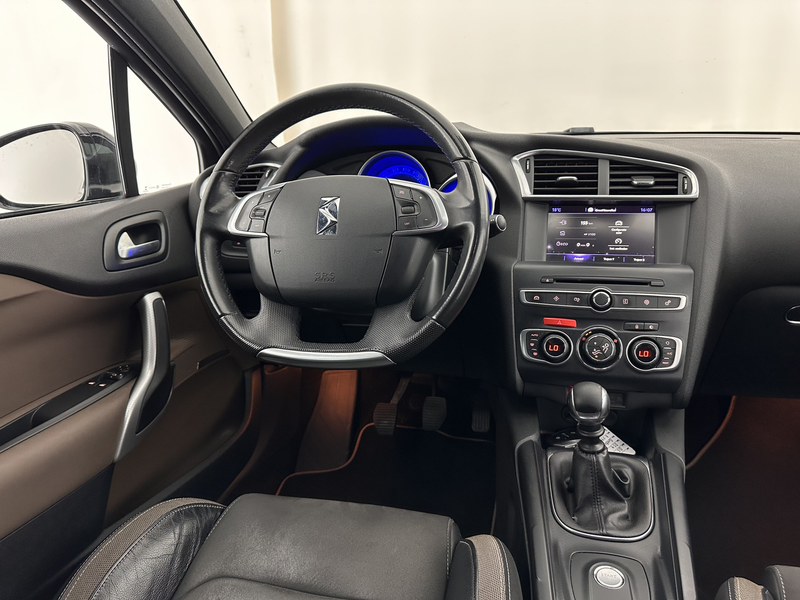 DS Automobiles DS 4 1.6 BlueHDi Chic *PANO-WINDOW | FULL-LED | LEATHER — photo 7