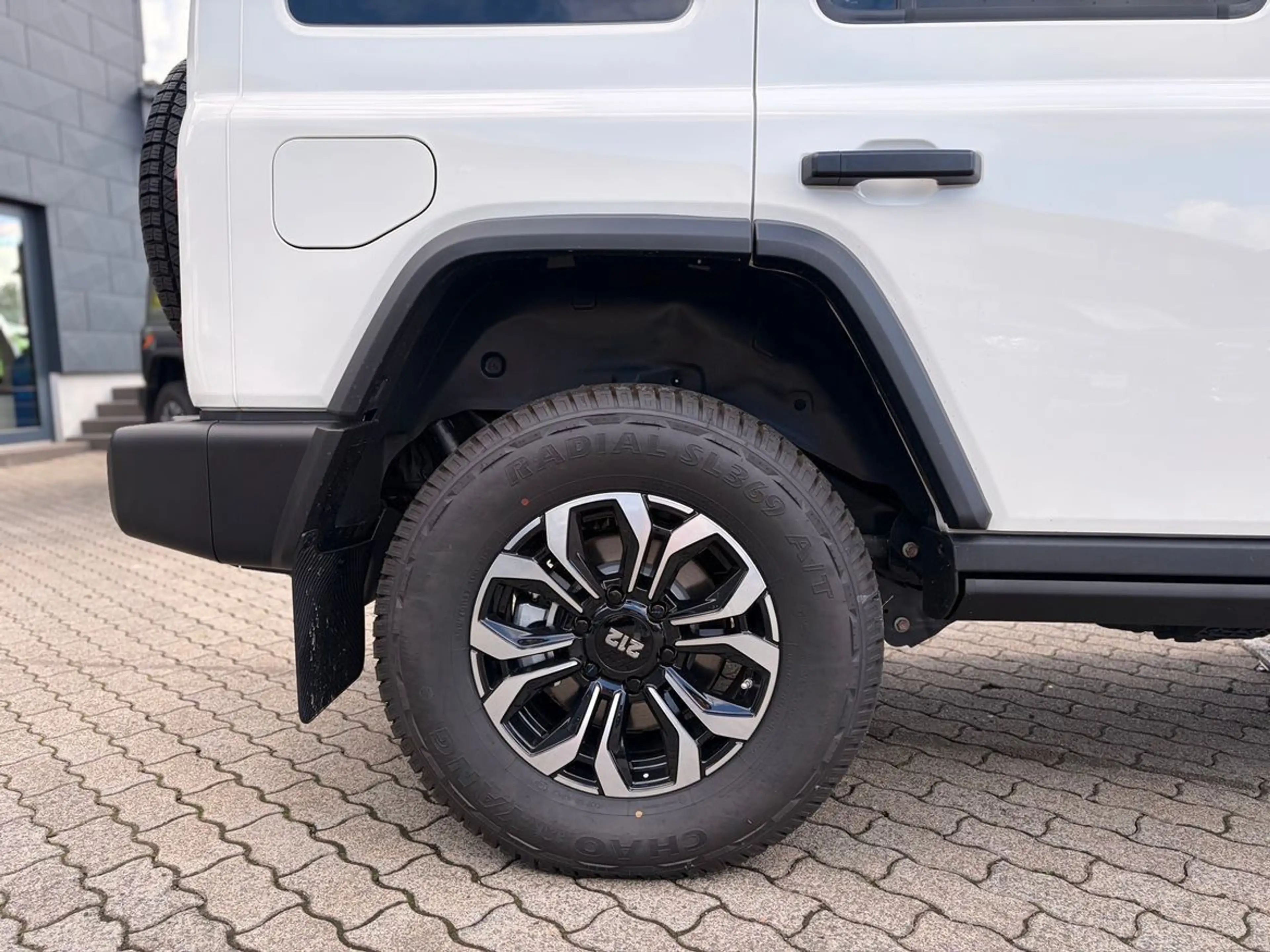 BAW 212 Offroader LED Seilwinde Leder 2.0 Automatik — photo 10