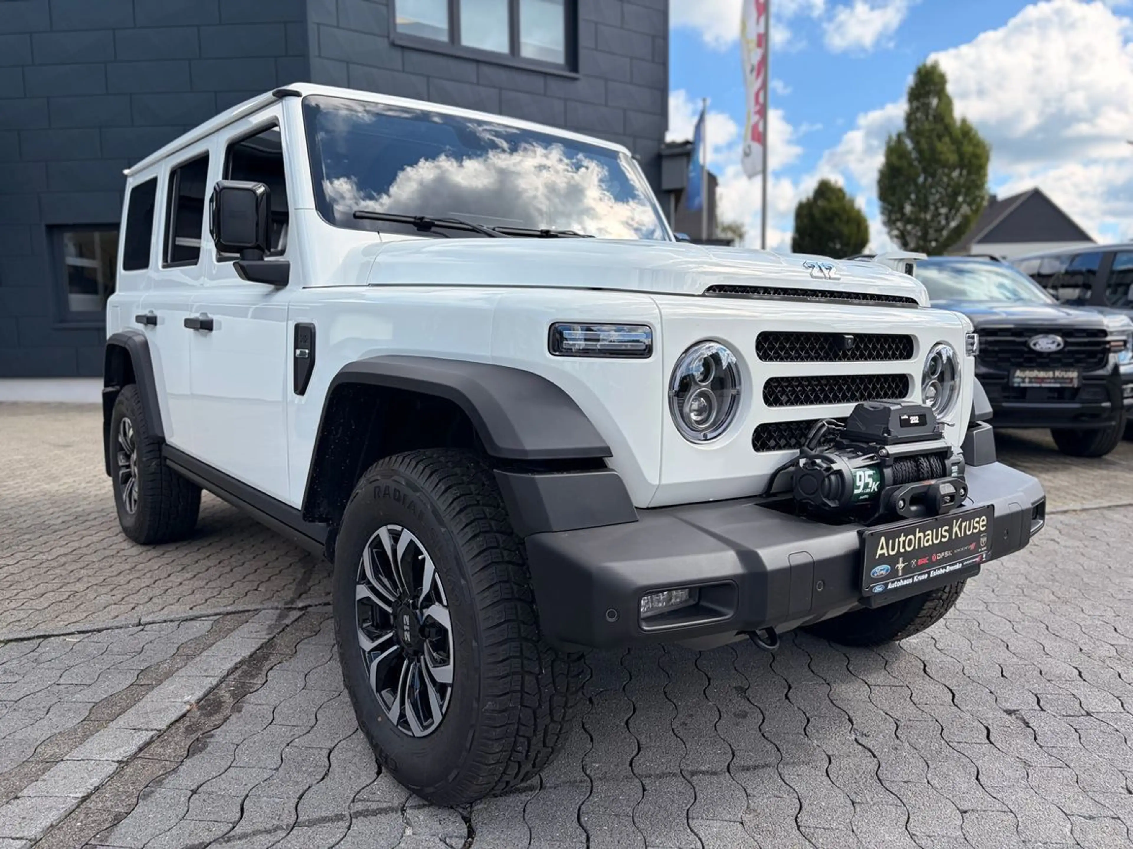 BAW 212 Offroader LED Seilwinde Leder 2.0 Automatik