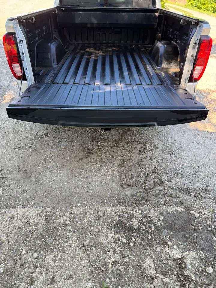 GMC Sierra 1500 photo GMC Sierra 1500