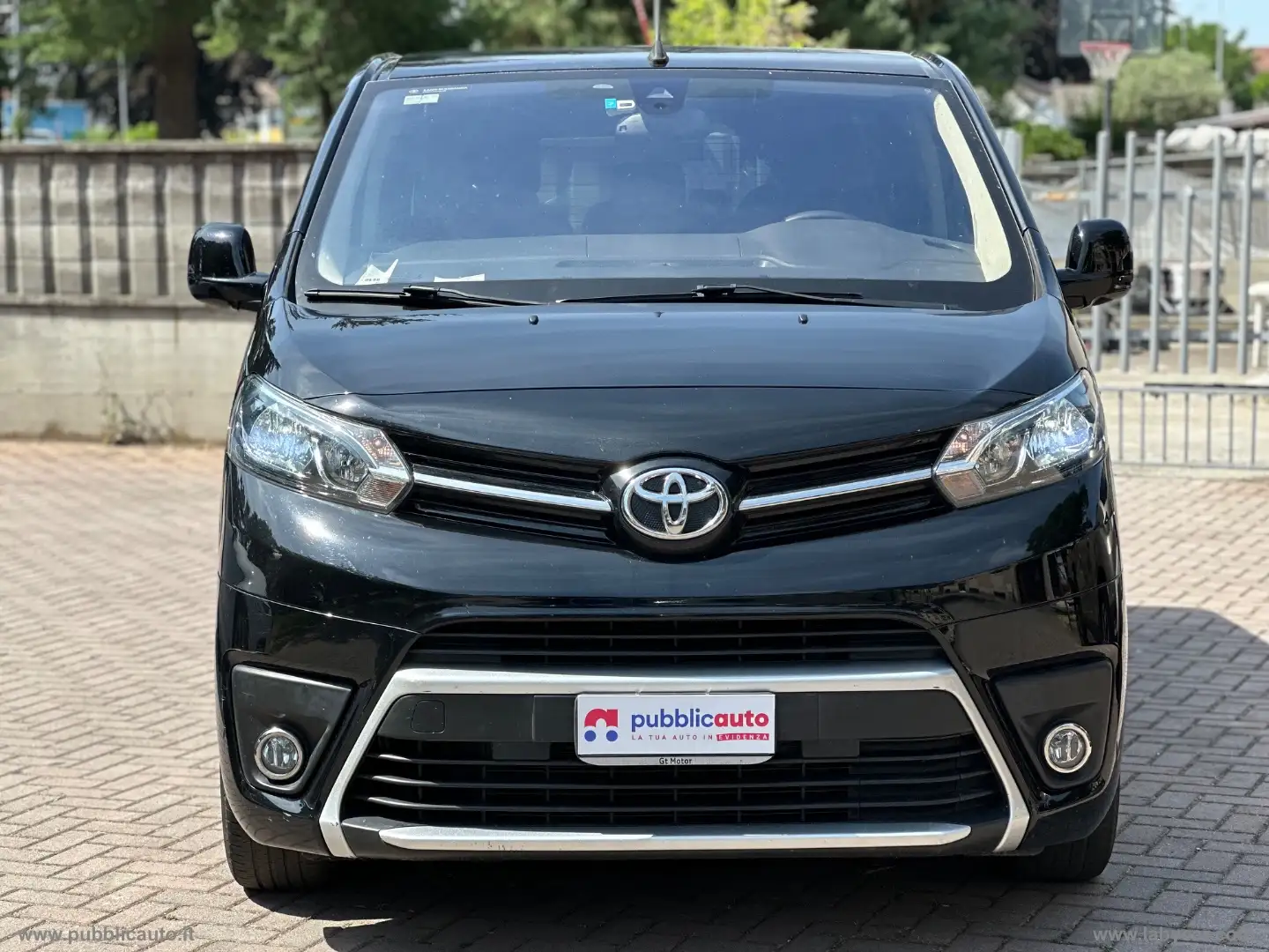 Toyota Verso Verso 2.0D 150 CV L1 D Lounge Schwarz - 2