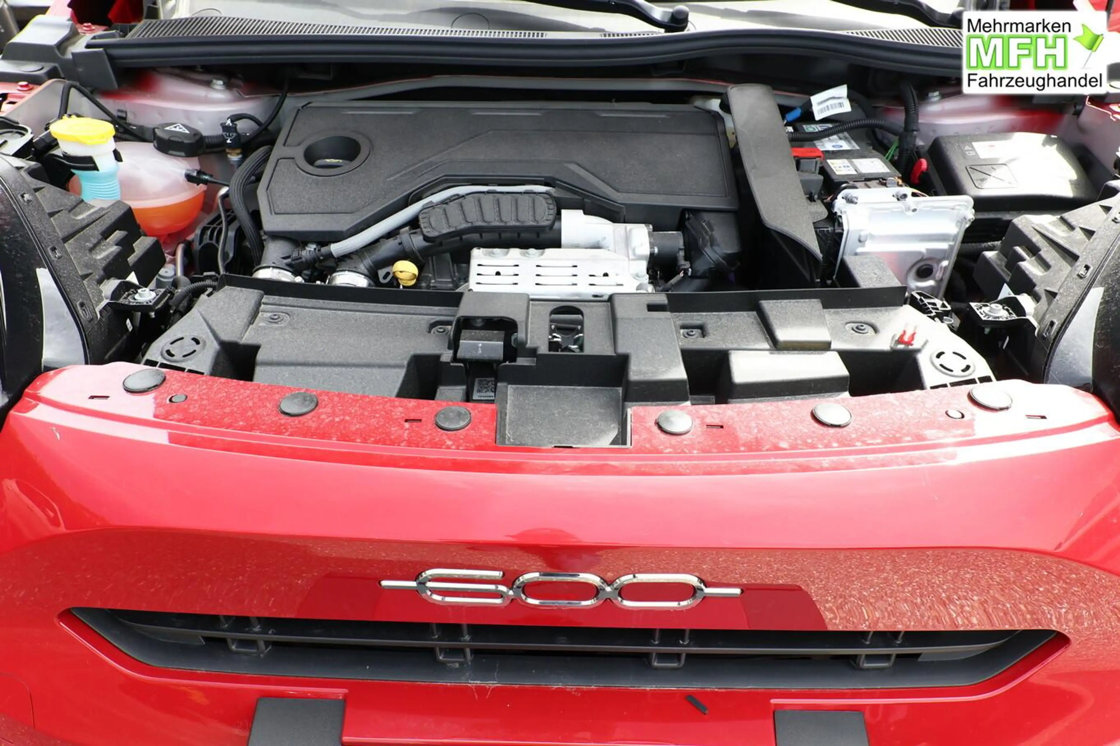 Fiat 600 Icon Hybrid SHZ Keyl Nav Kam 2xPDC LED DigC Car... — photo 11