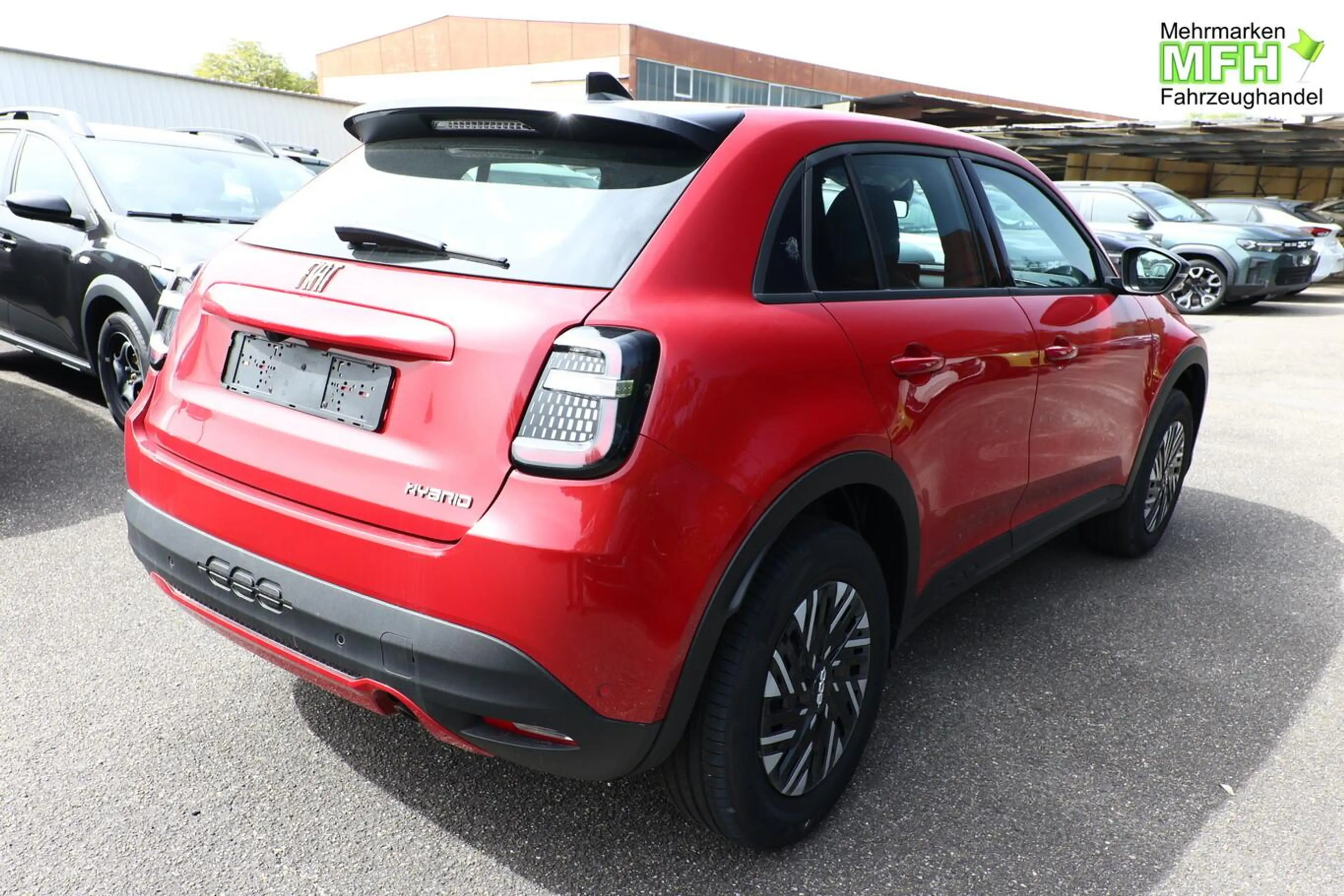 Fiat 600 Icon Hybrid SHZ Keyl Nav Kam 2xPDC LED DigC Car... — photo 2