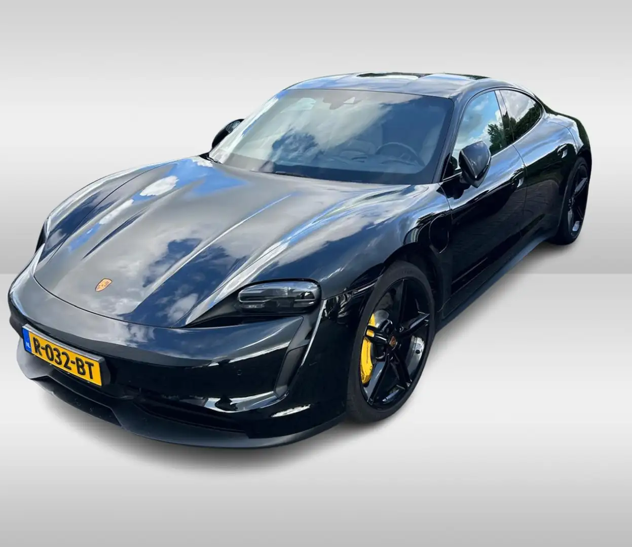 Porsche Taycan Performance 84 kWh / 360Camera / Passenger Display Noir - 1