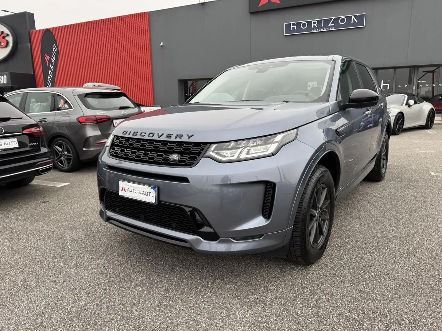 Land Rover Discovery Sport 2.0d i4 mhev R-Dynamic awd 150cv 7p.ti auto Grijs - 2