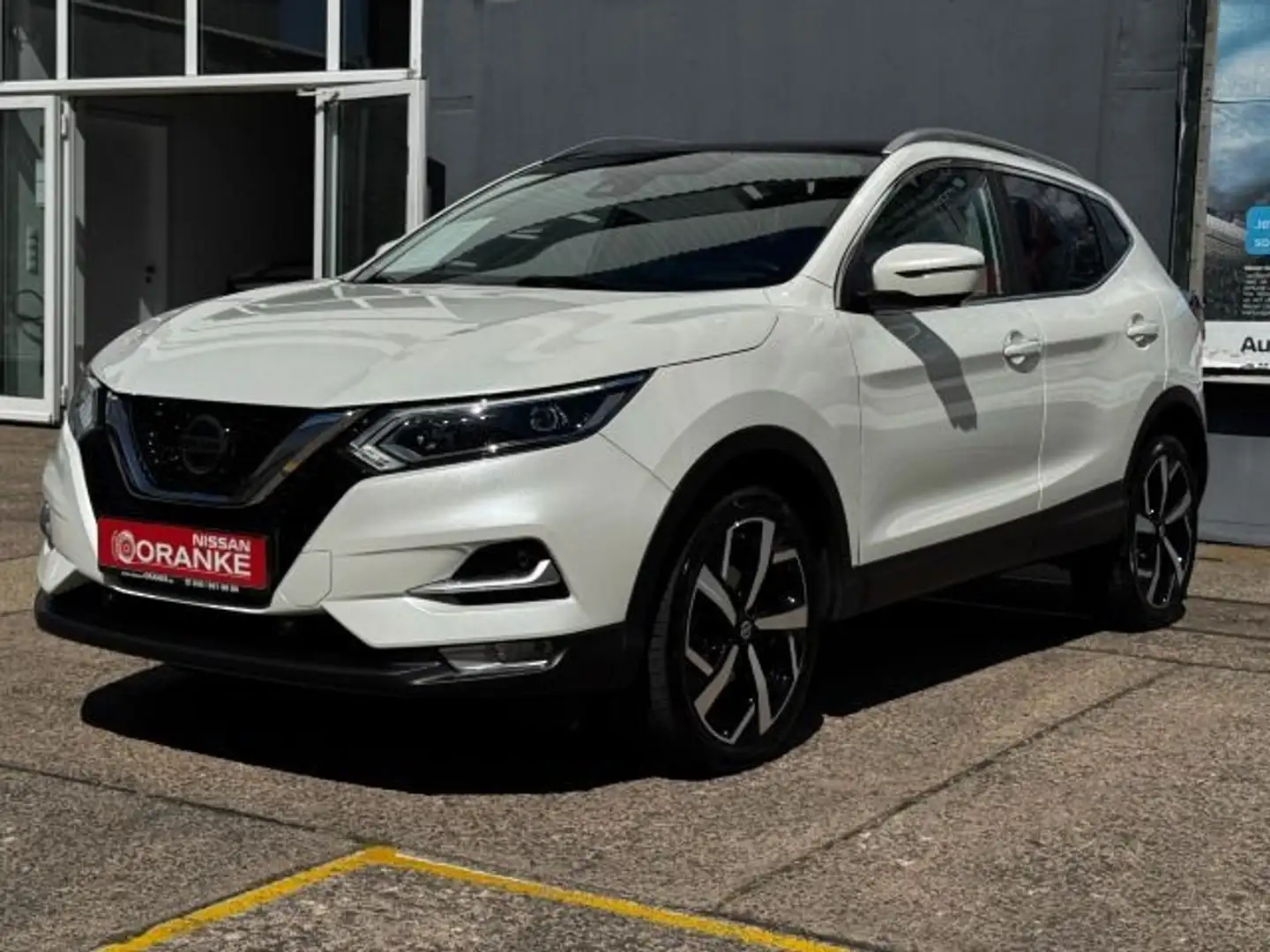 Nissan Qashqai 1.3 DIG-T 6MT Akari 19Zoll/Nappaleder/SH Weiß - 2