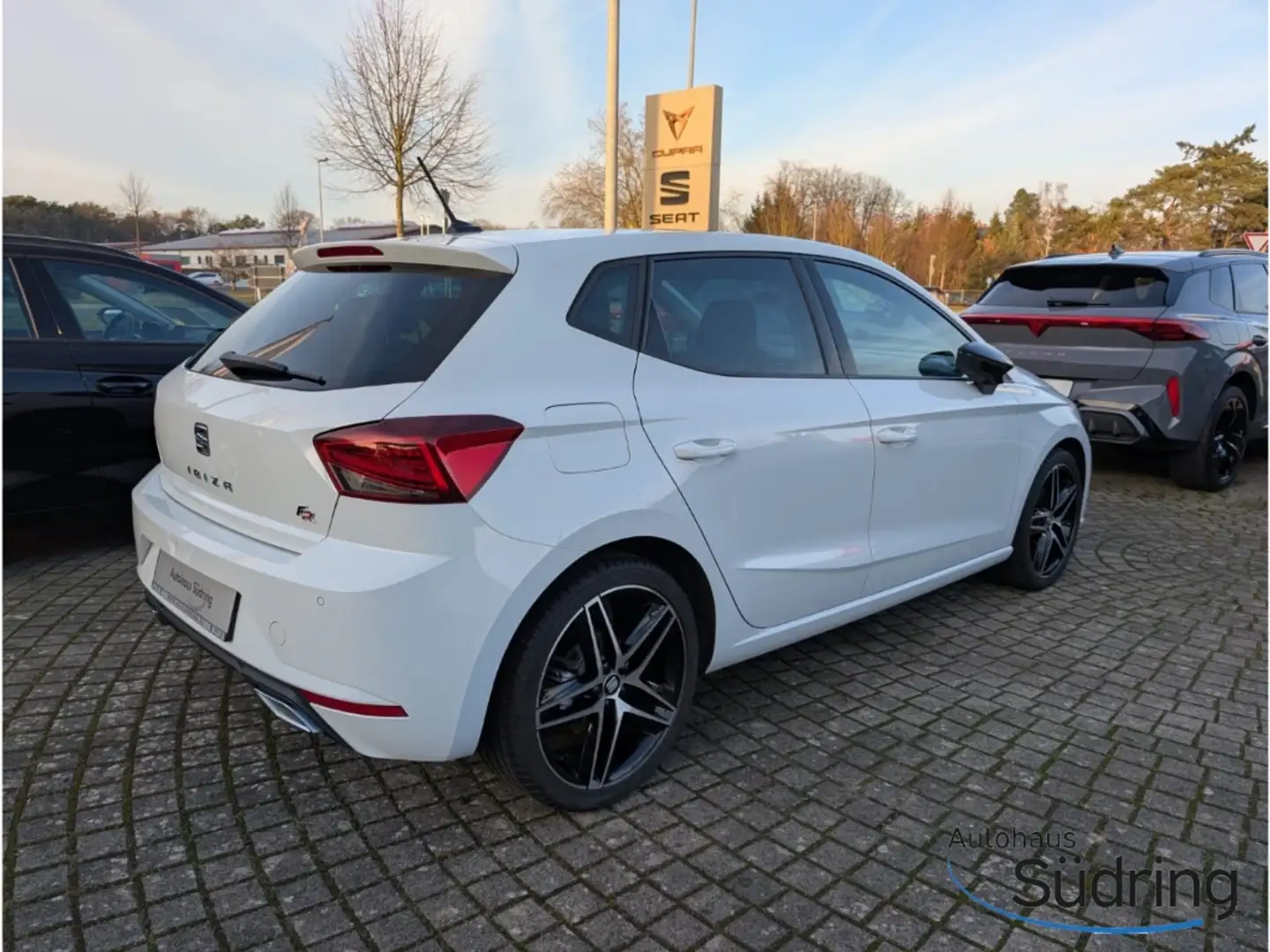 SEAT Ibiza 1,0 TSI FR Panodach Navi beats Rückfk. Weiß - 2