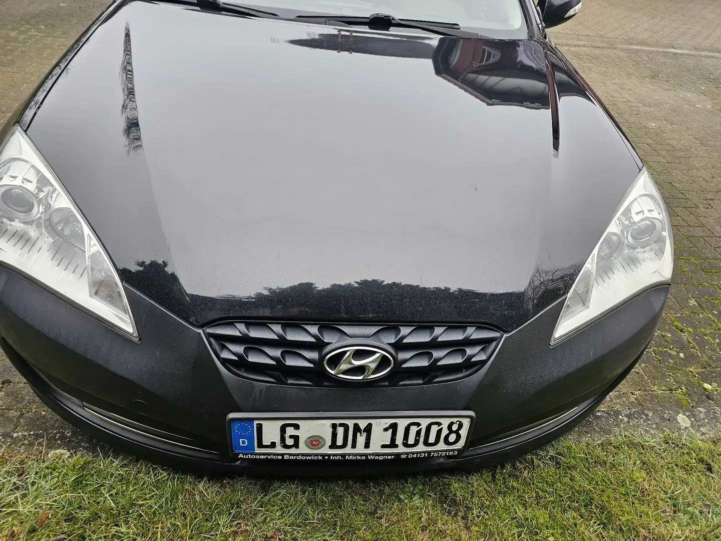 Hyundai Genesis Coupe Basis Schwarz - 2