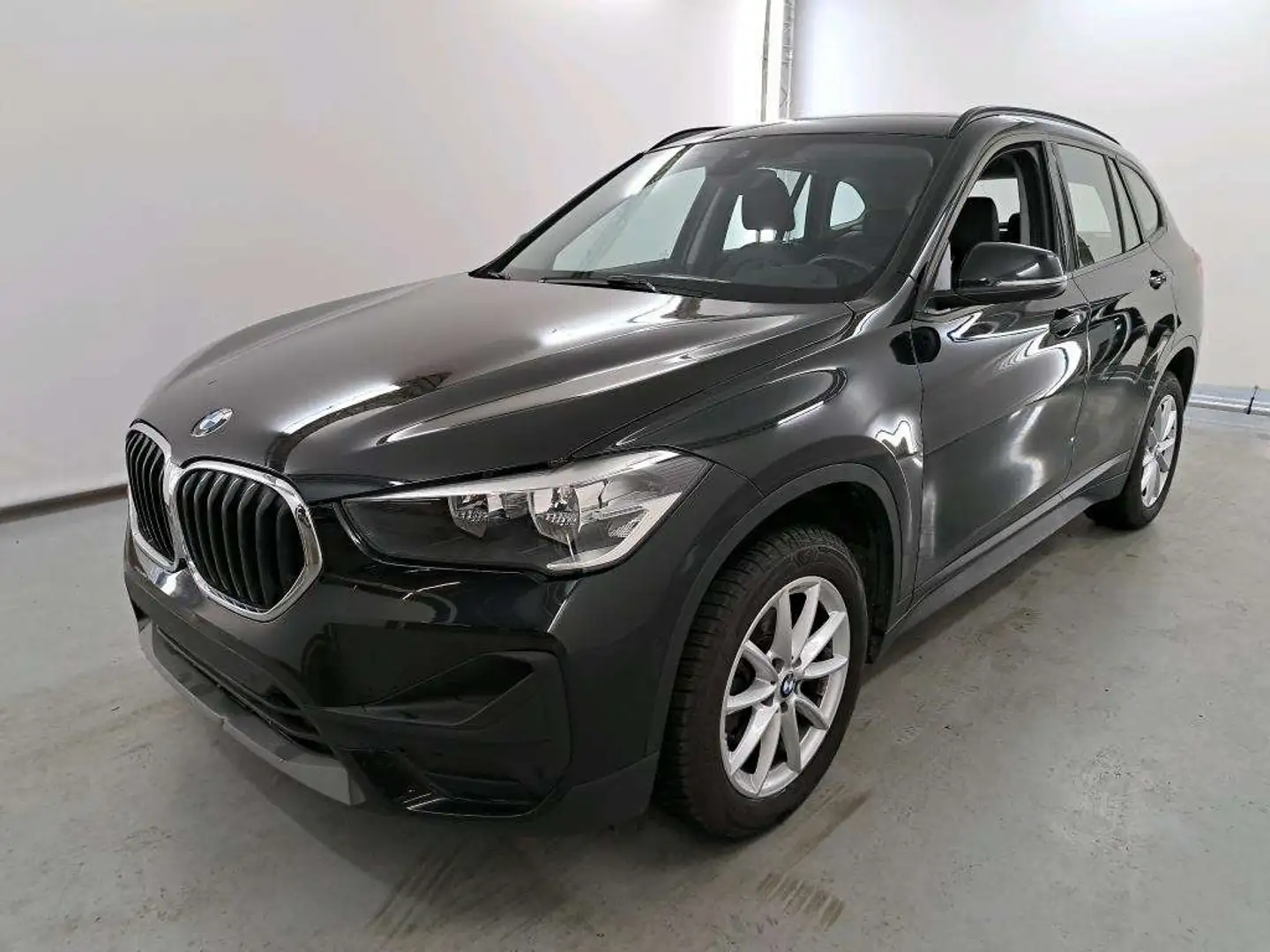 BMW X1 16dA SDrive **NAVI PRO-CUIR-PARKING AV\u0026AR** Noir - 2