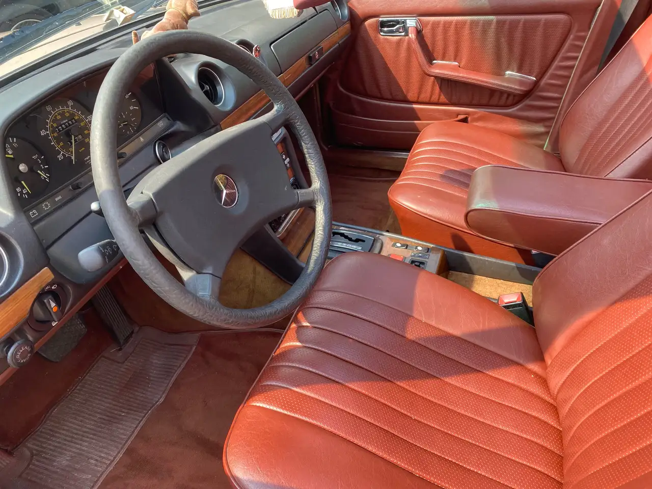 Mercedes-Benz 300 Turbo Diesel (aus den USA), foto 3
