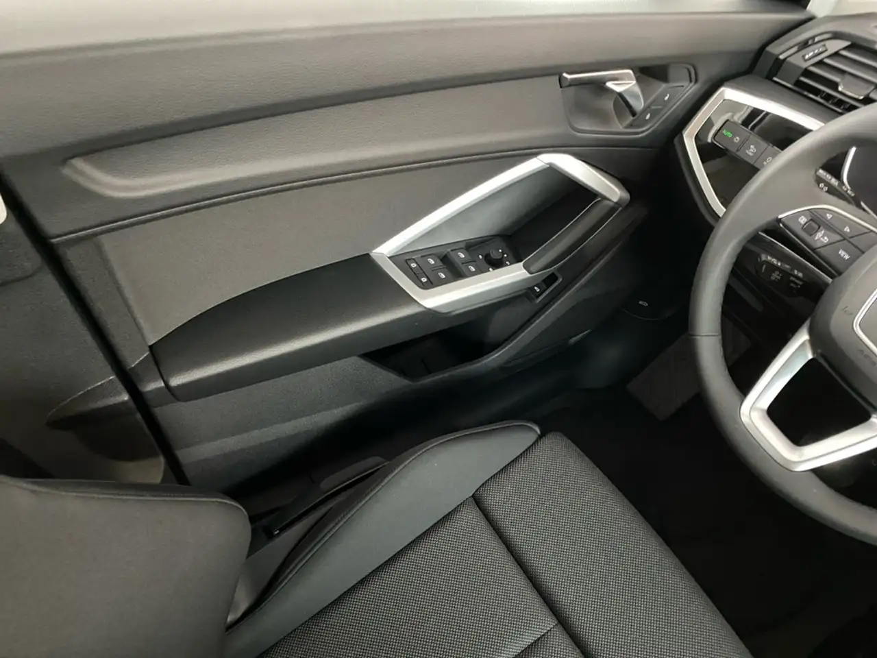 Audi Q3 advanced 35 TFSI ACC+PDC+RFK+CARPLAY+DAB+LED+ 12