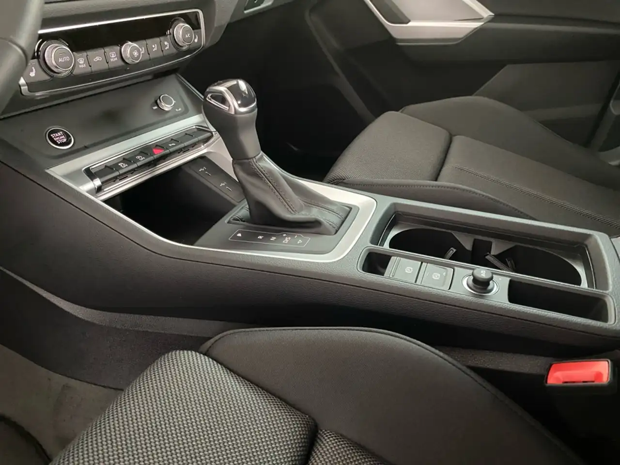 Audi Q3 advanced 35 TFSI ACC+PDC+RFK+CARPLAY+DAB+LED+ 18