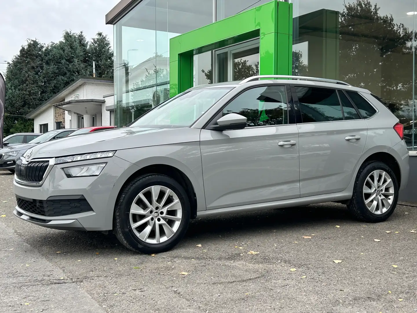 Skoda Kamiq Kamiq 1.0TSI CarPlay - Navigation - ParkPilot Gris - 2