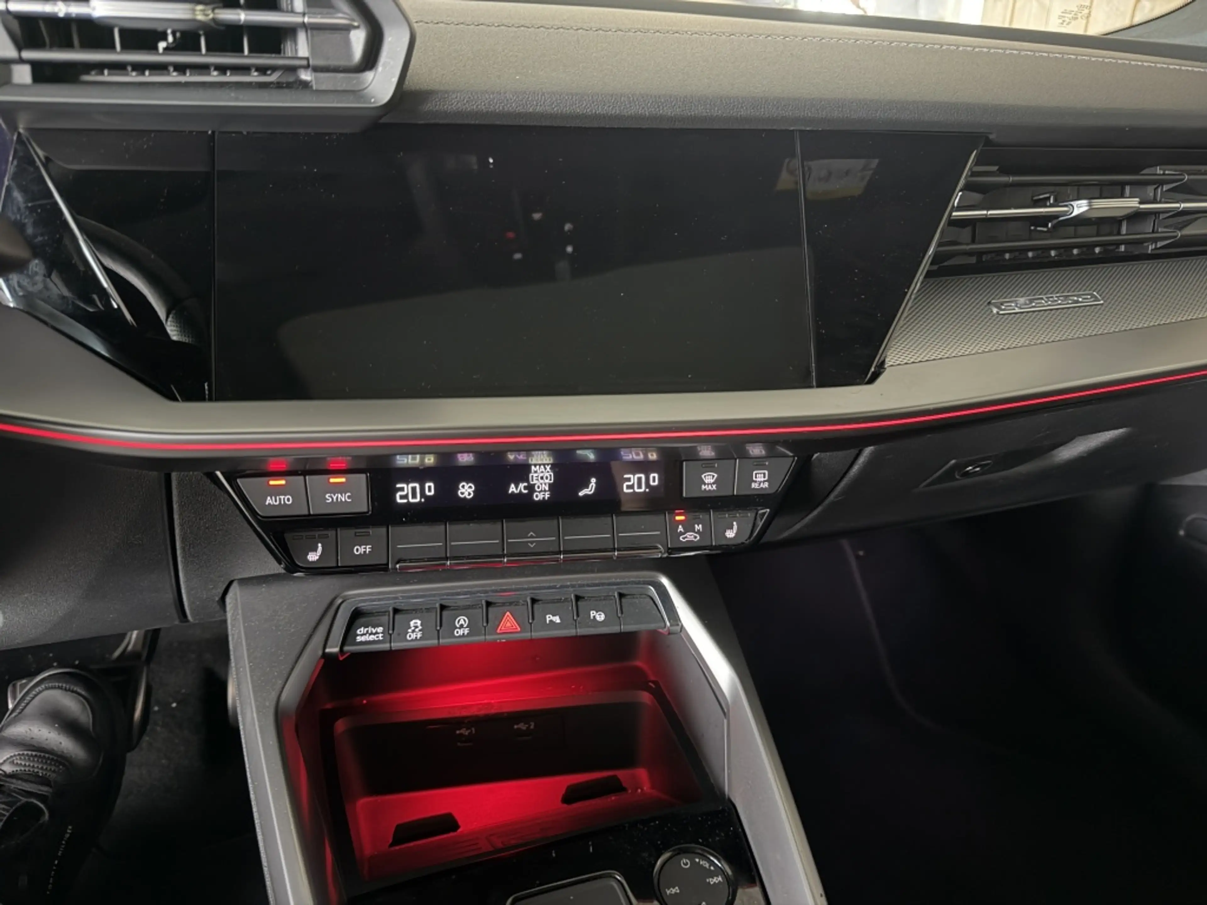 Audi S3 Sportback 2.0 TFSI Quattro Edition One — photo 11