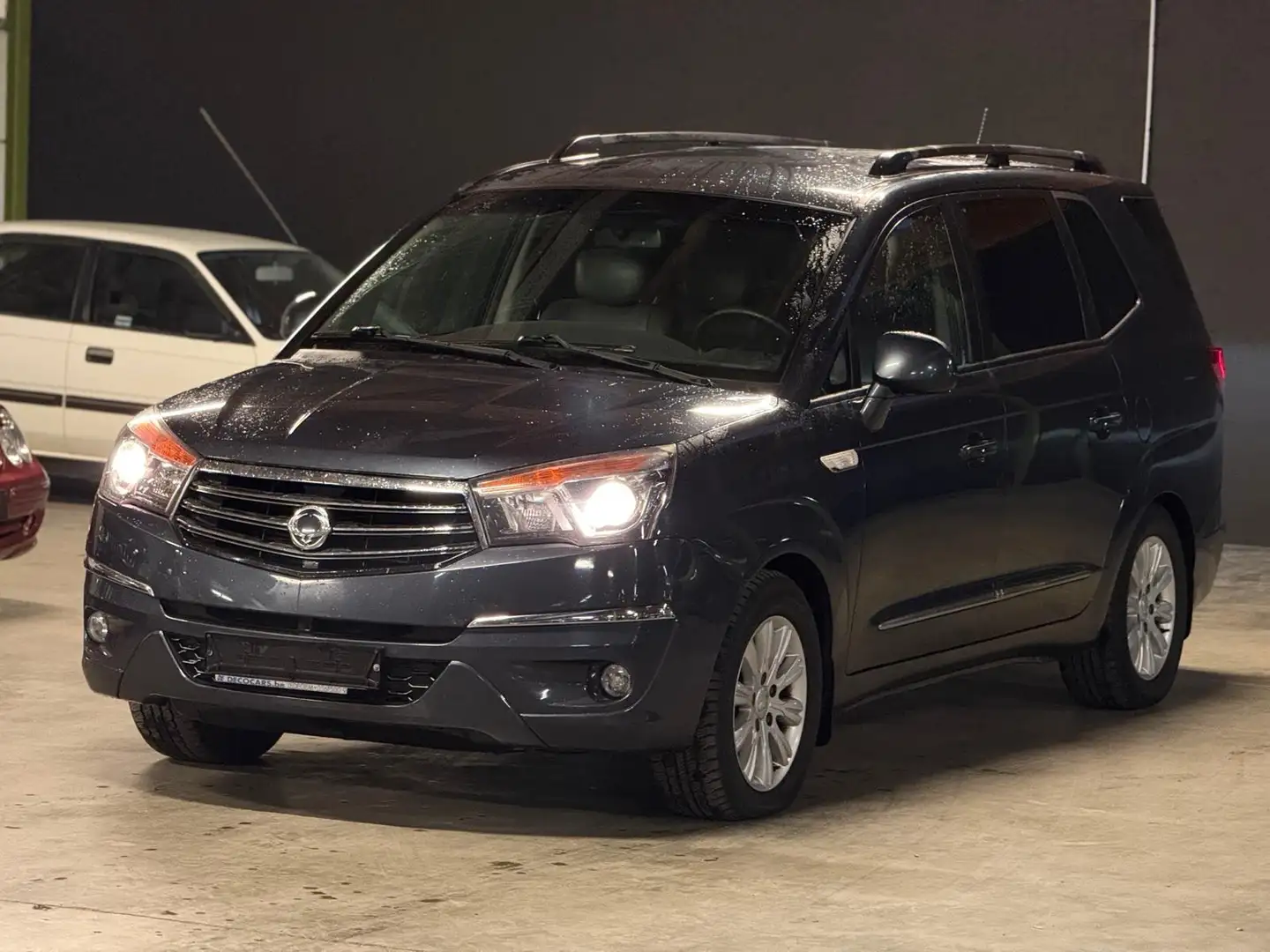 SsangYong Rodius Rodius 2.0 e-XDi200 Quartz // Export Bleu - 1