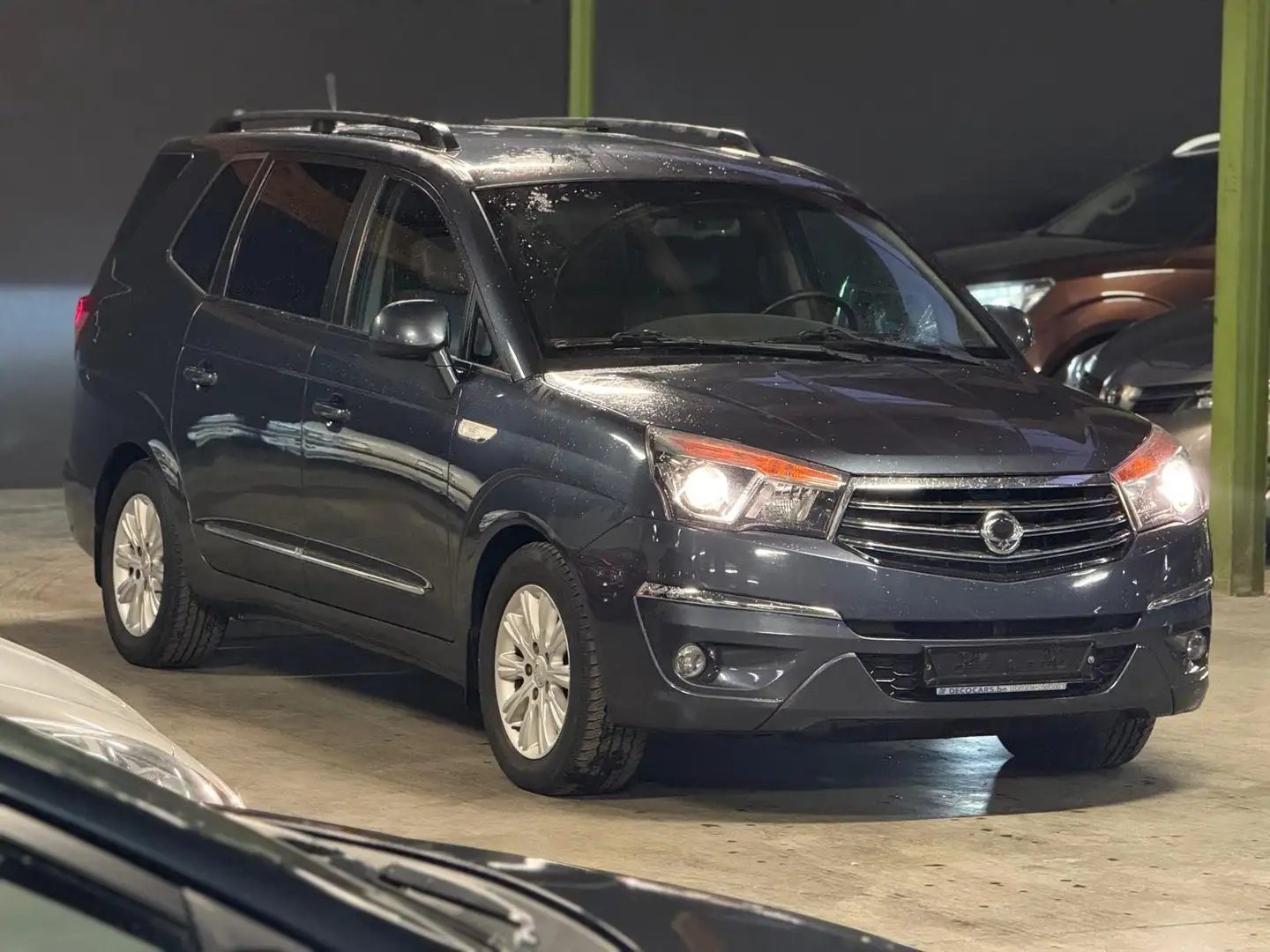 SsangYong Rodius Rodius 2.0 e-XDi200 Quartz // Export Blauw - 2