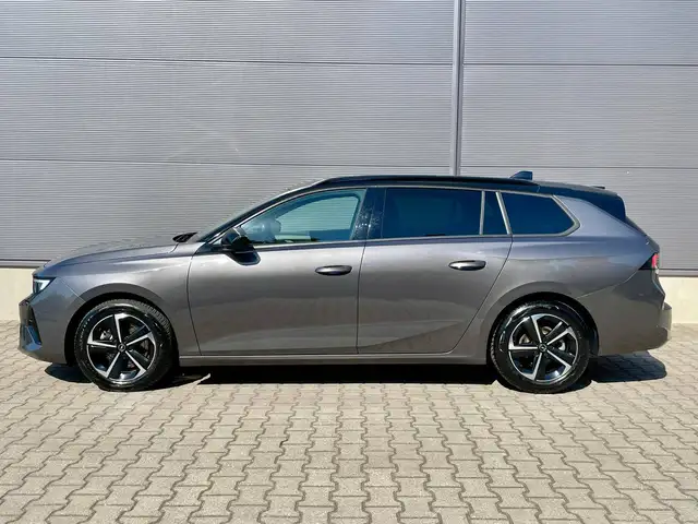 Opel Astra view 7