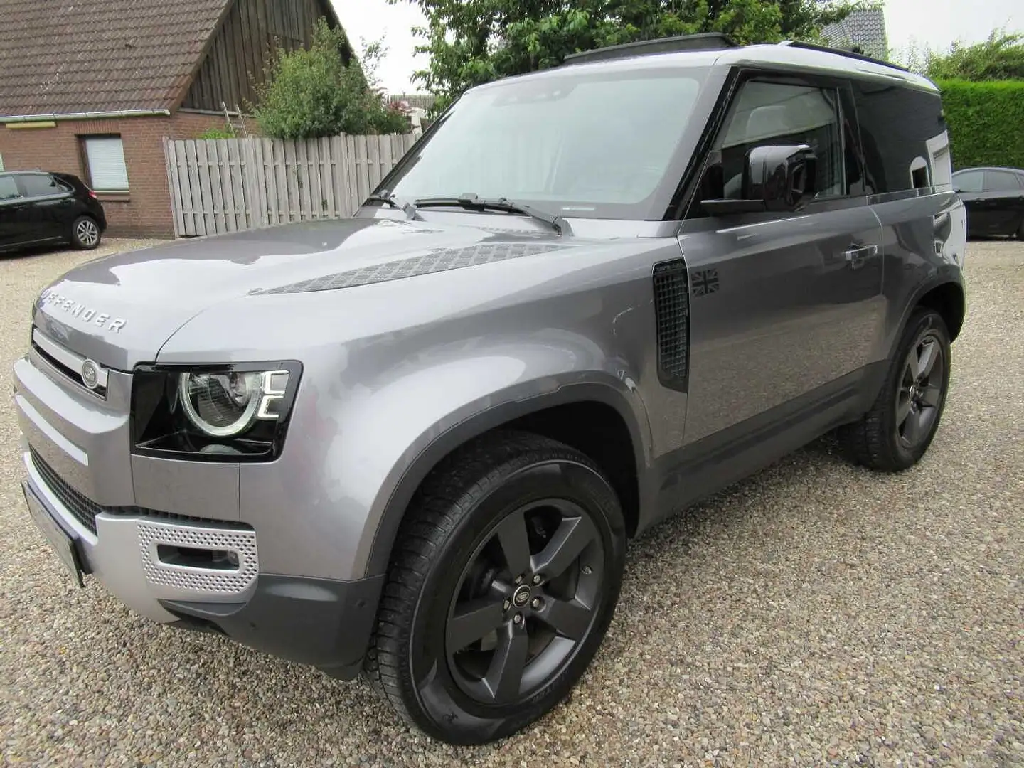 Land Rover Defender 90 D300 S Grau - 1