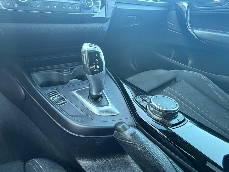BMW 118 118iA — photo 10