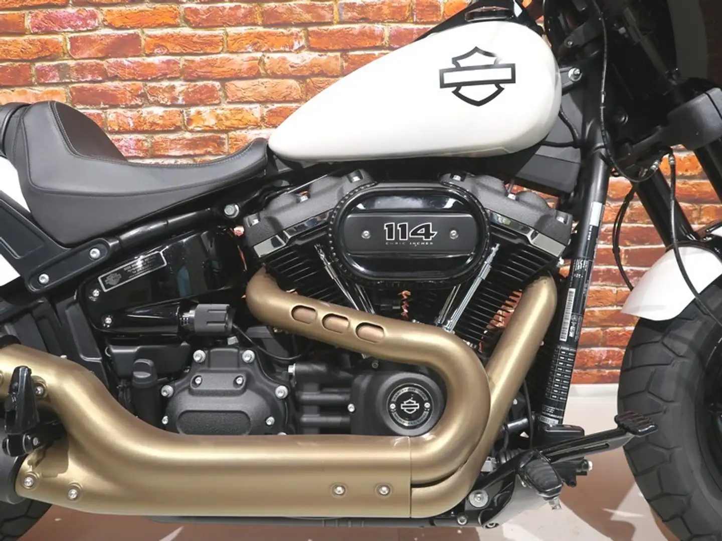 Harley-Davidson Fat Bob FXFBS 114 met Jekill &amp; Hyde systeem enz Btw mo Zwart - 2