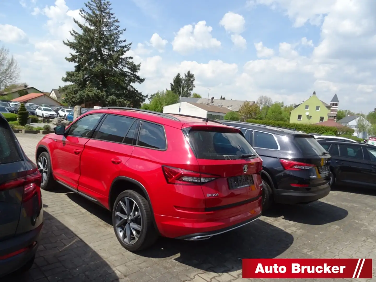 Skoda Kodiaq Sportline 4x4 2.0 TDI AHK Navi LED el.Sitze Rot - 2