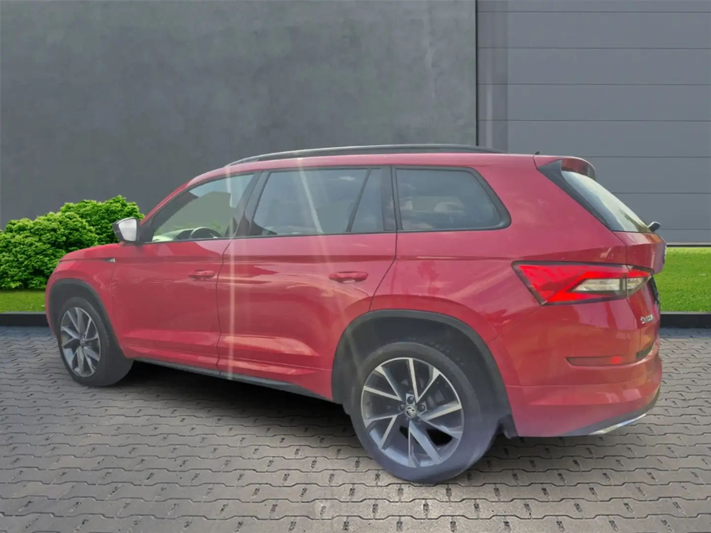 Skoda Kodiaq Sportline 4x4 2.0 TDI AHK Navi LED el.Sitze Rot - 2
